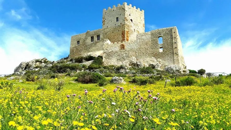 Property building in La Collina sul Mare