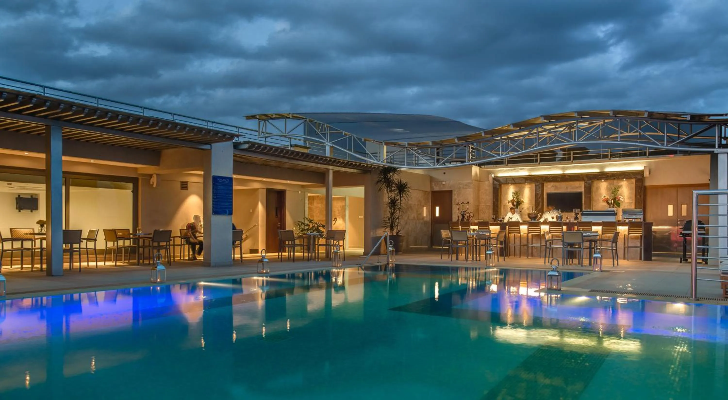 Lounge or bar in Crowne Plaza Nairobi Airport by IHG