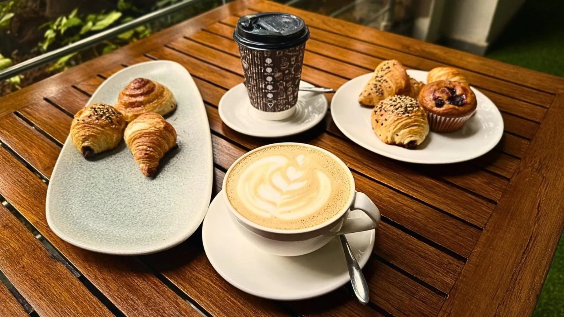 Restaurant/places to eat in Crowne Plaza Nairobi Airport by IHG