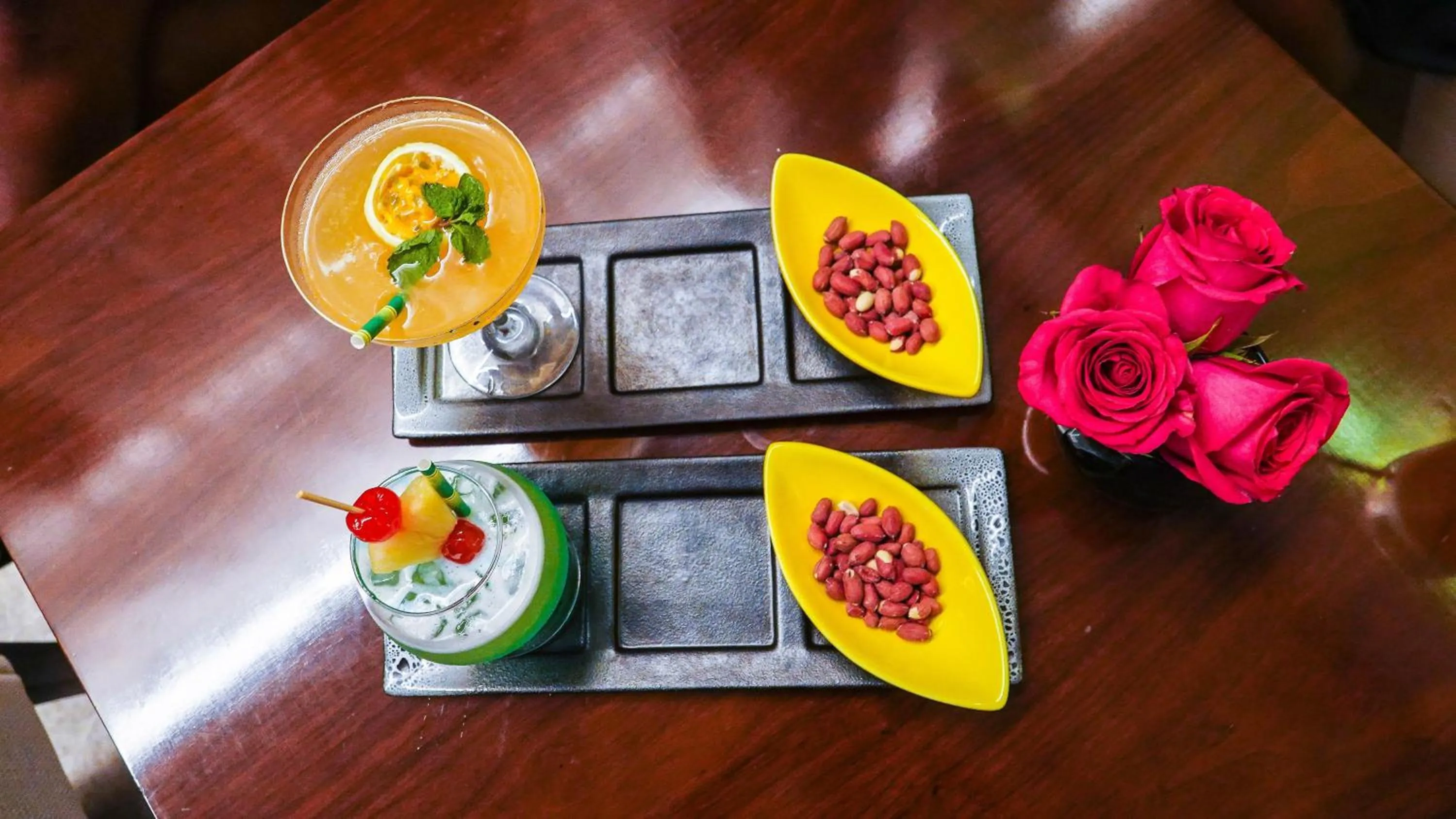 Lounge or bar in Crowne Plaza Nairobi Airport by IHG