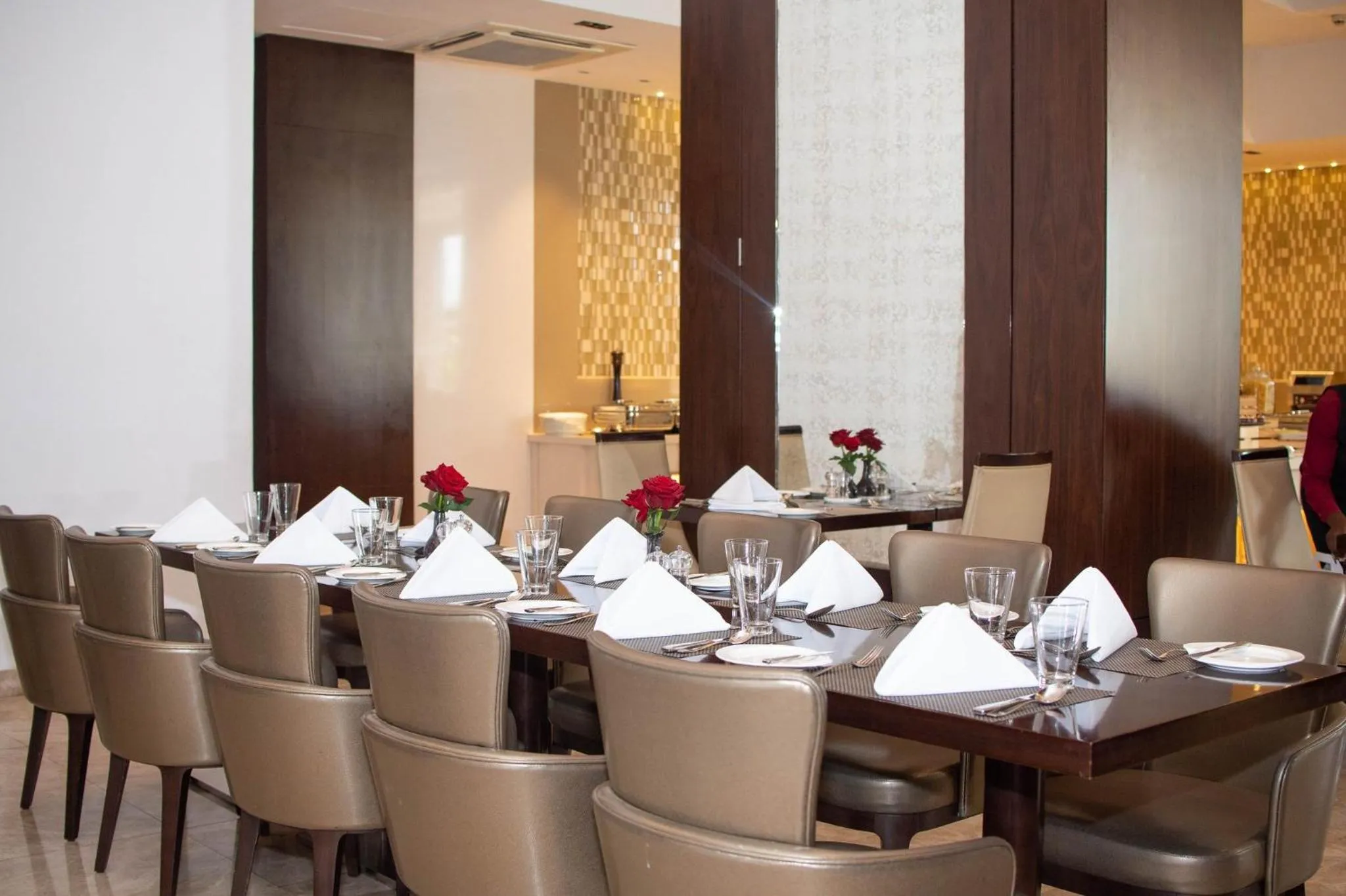 Restaurant/places to eat in Crowne Plaza Nairobi Airport by IHG