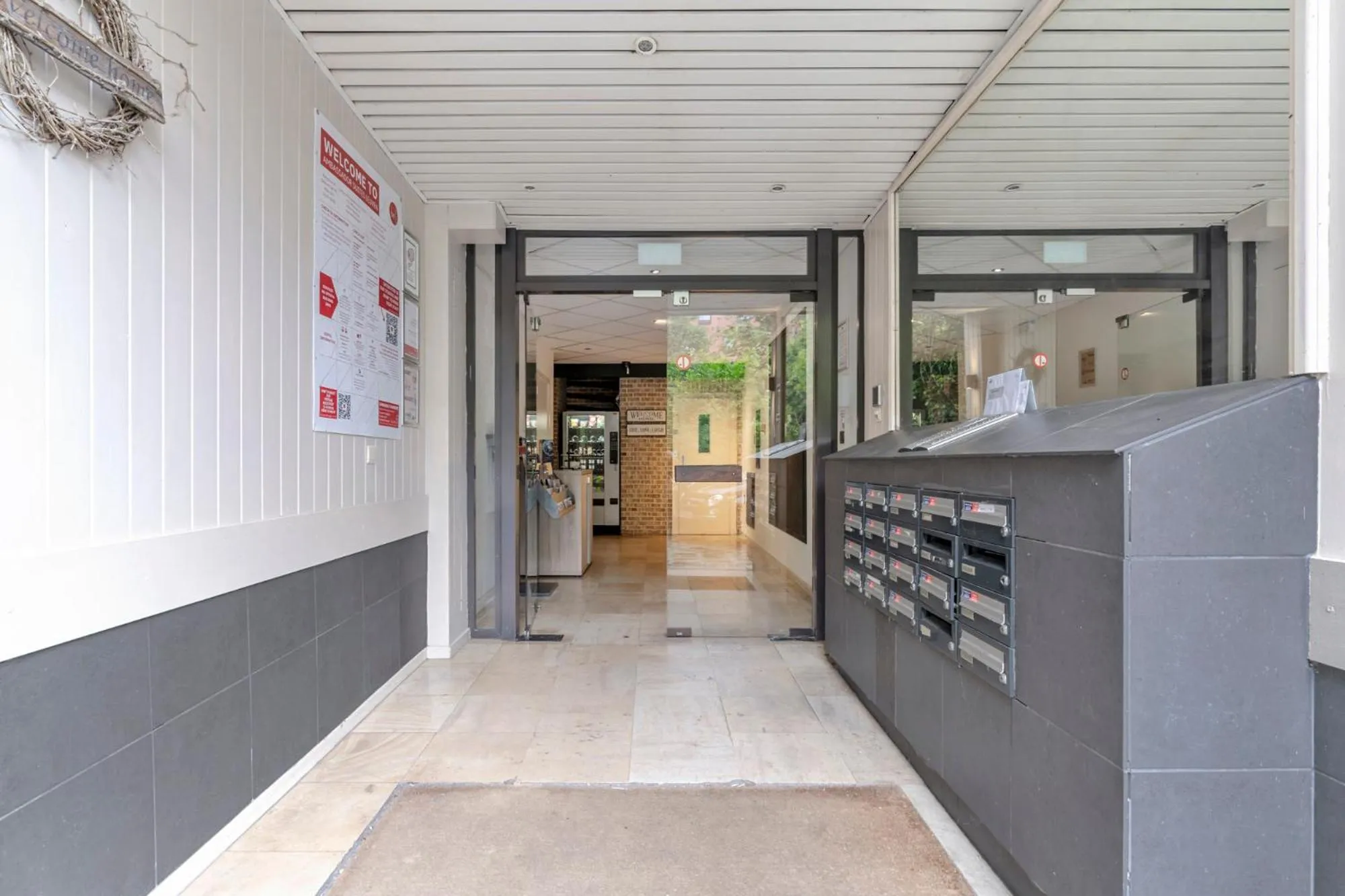 Lobby or reception in Ambassador Suites Leuven