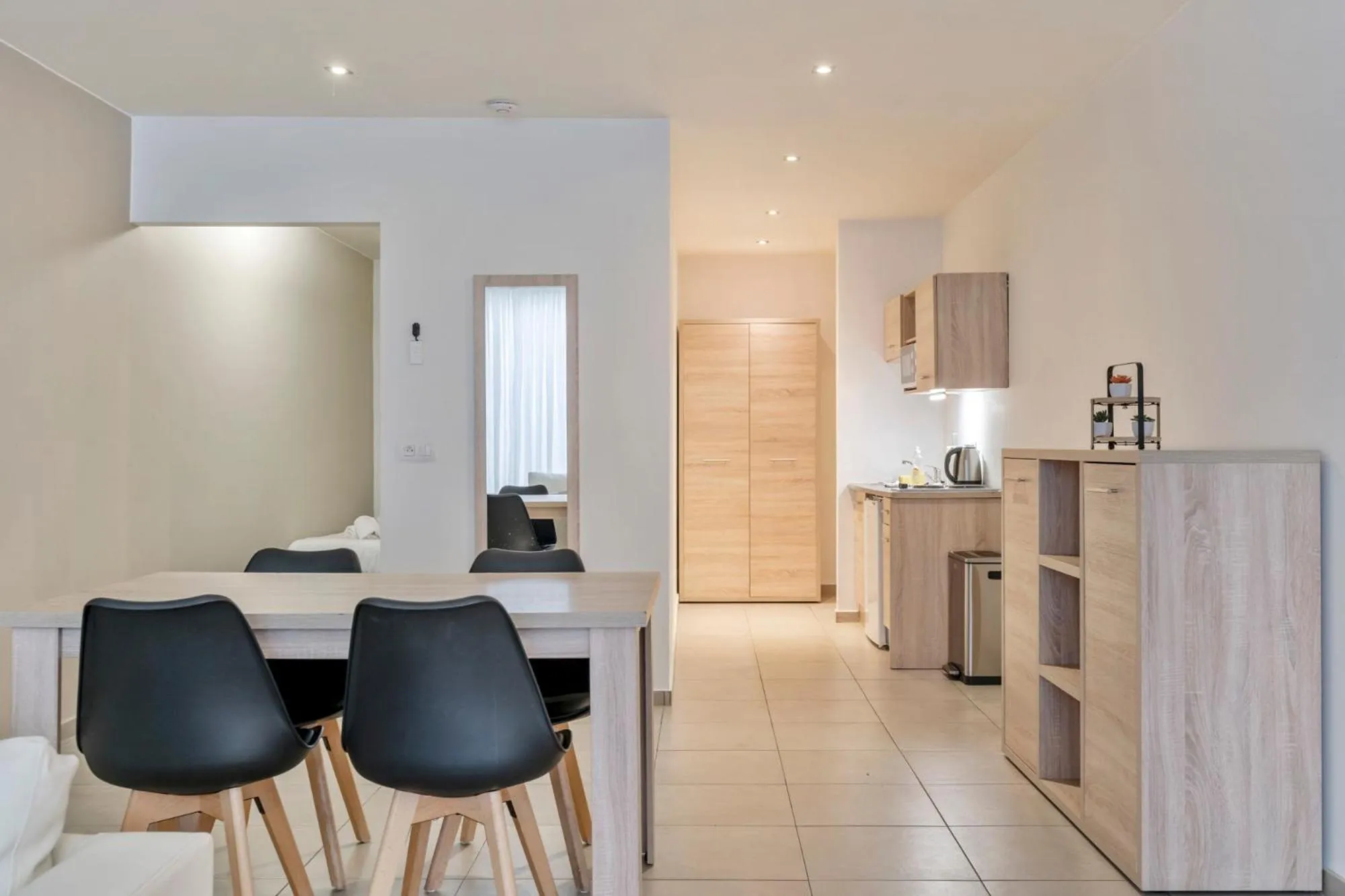 Kitchen or kitchenette in Ambassador Suites Leuven