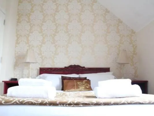 Bedroom, Bed in Frasers Battlesbridge