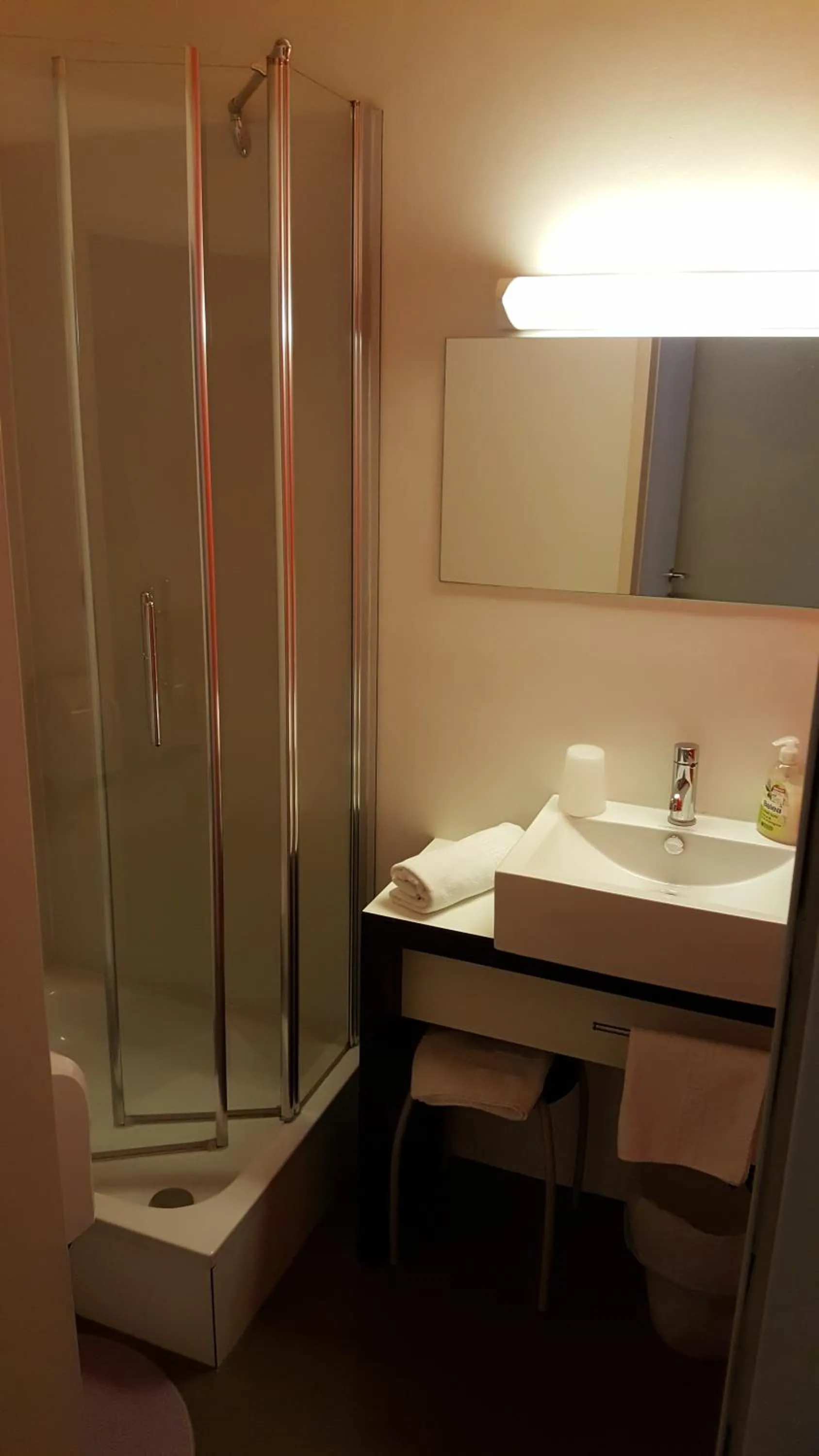 Bathroom in Landgasthof Steinmühl Hofbauer Frühstückspension und Campingplatz