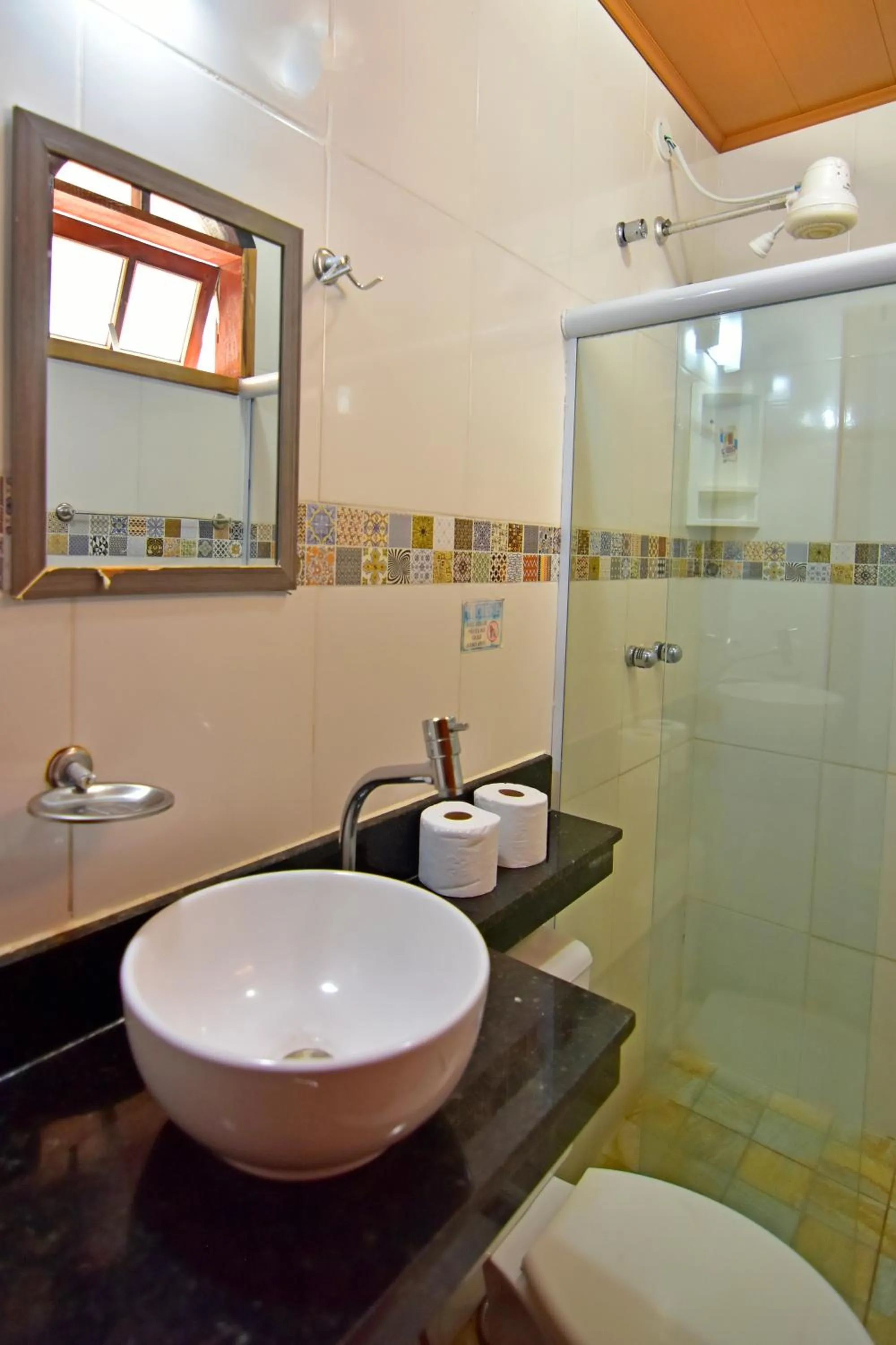 Shower in Estalagem 11 Suites