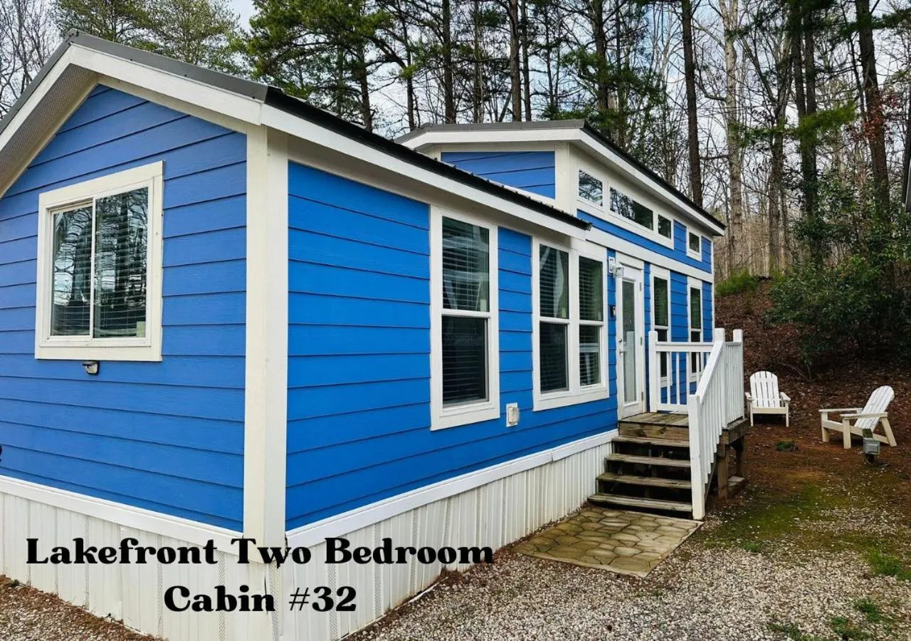 Property building in Long Cove Resort and Marina