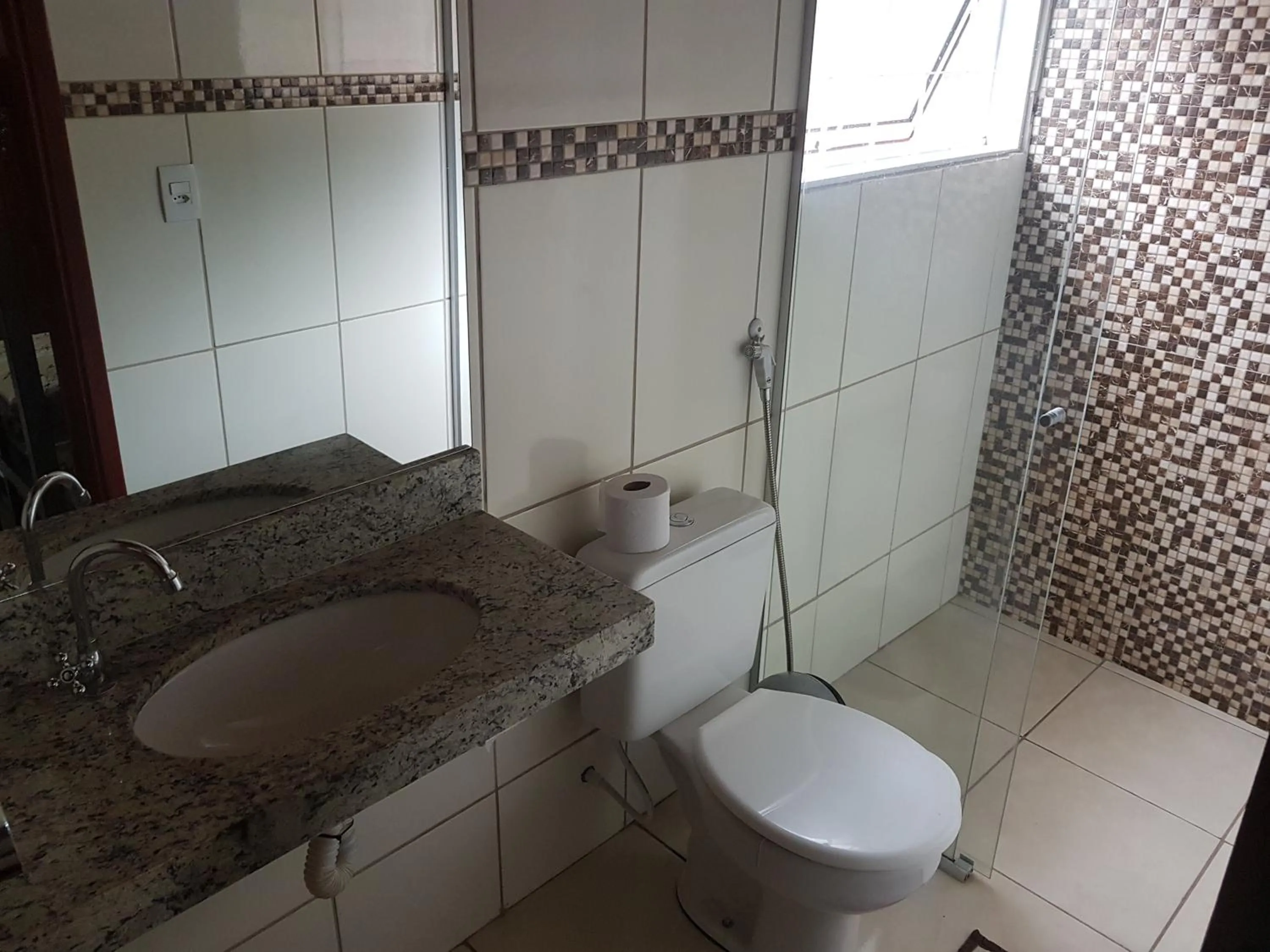 Toilet in Pousada Pimenta Olimpia