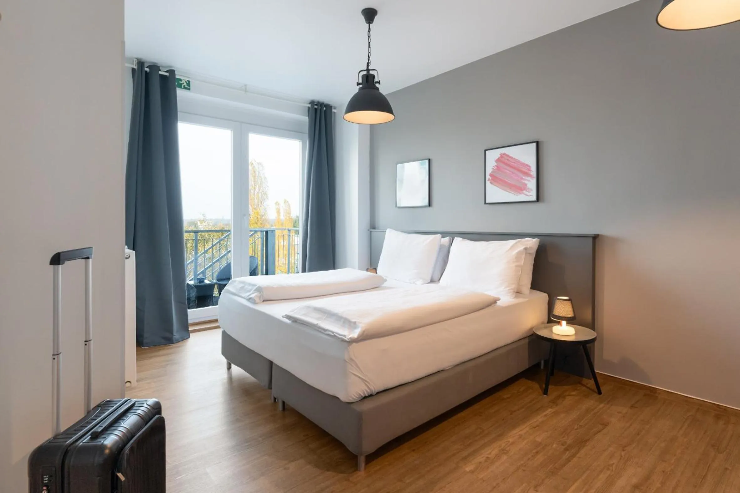 Bedroom, Bed in BENSIMON apartments Mitte - Moabit