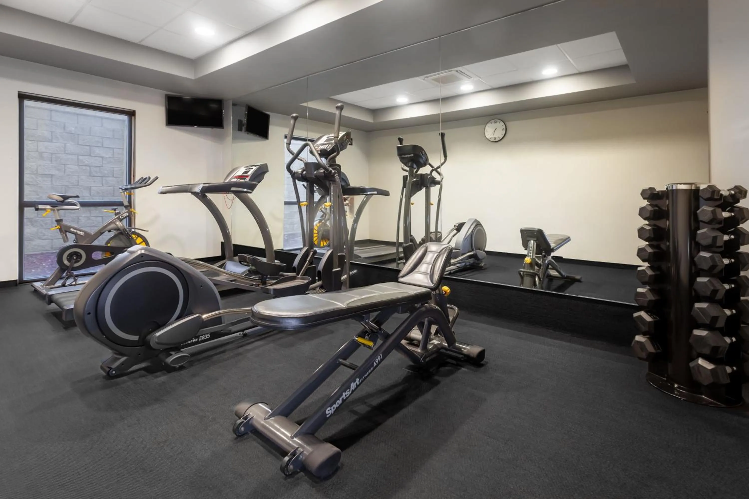 Fitness centre/facilities in City Express by Marriott Celaya Galerias