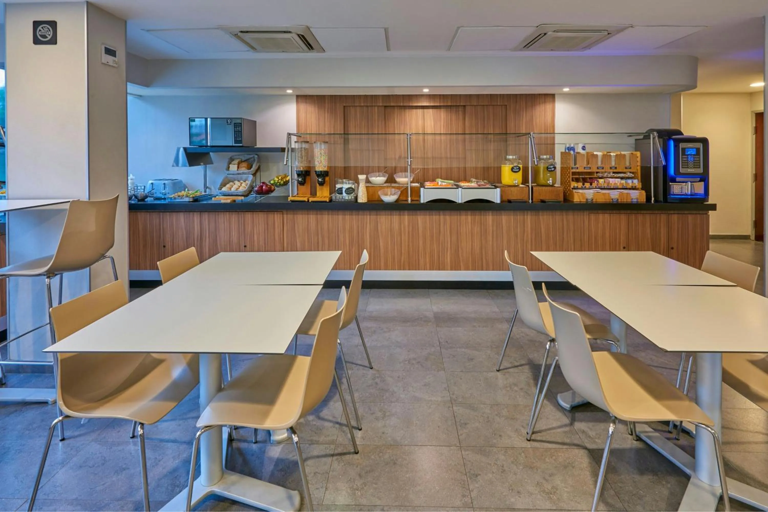 Breakfast in City Express by Marriott Celaya Galerias