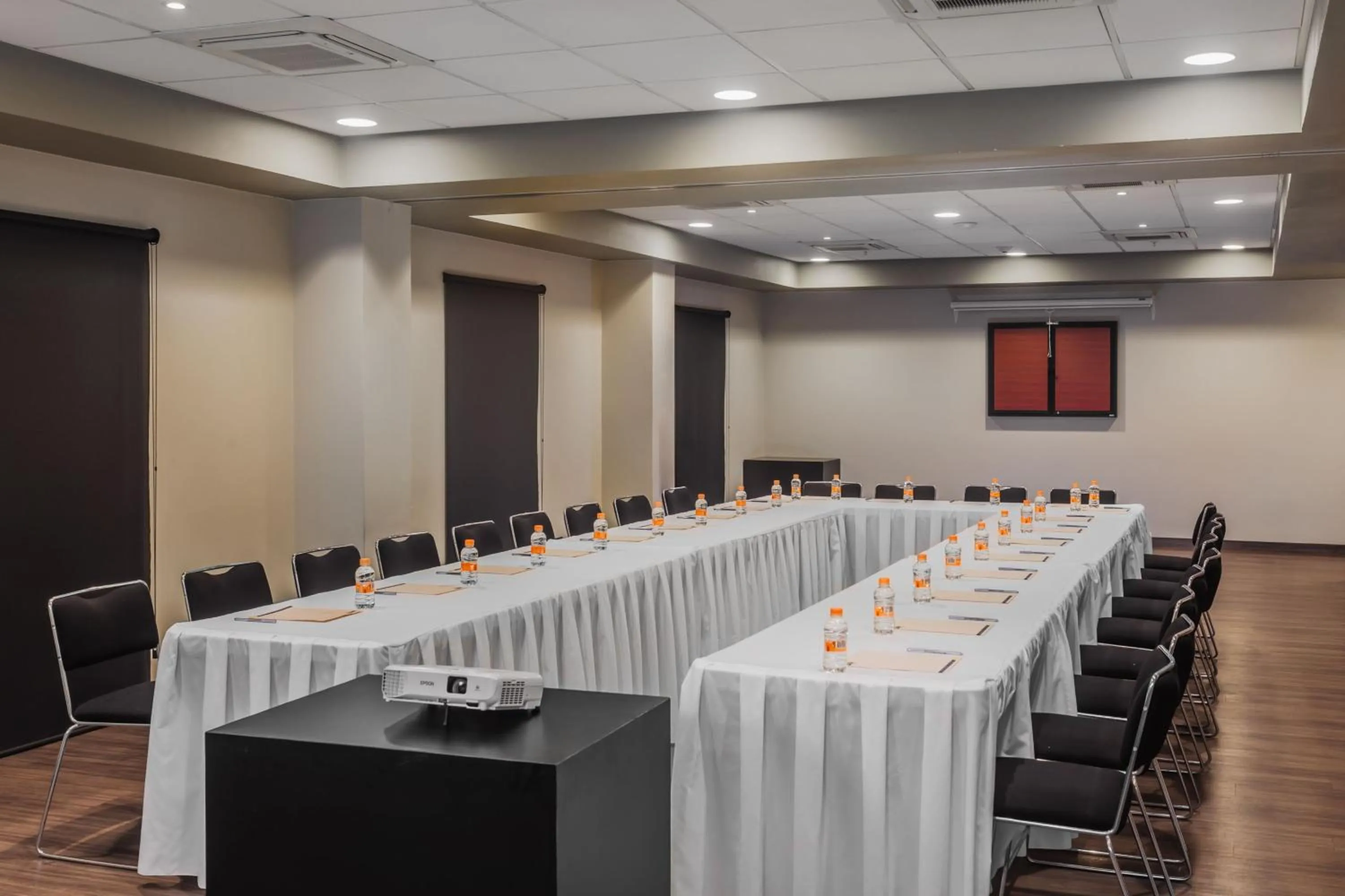 Meeting/conference room in City Express by Marriott Celaya Galerias