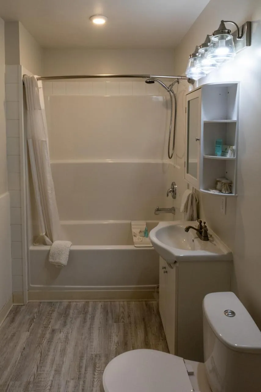 Shower in Barefoot Villas and Retreat