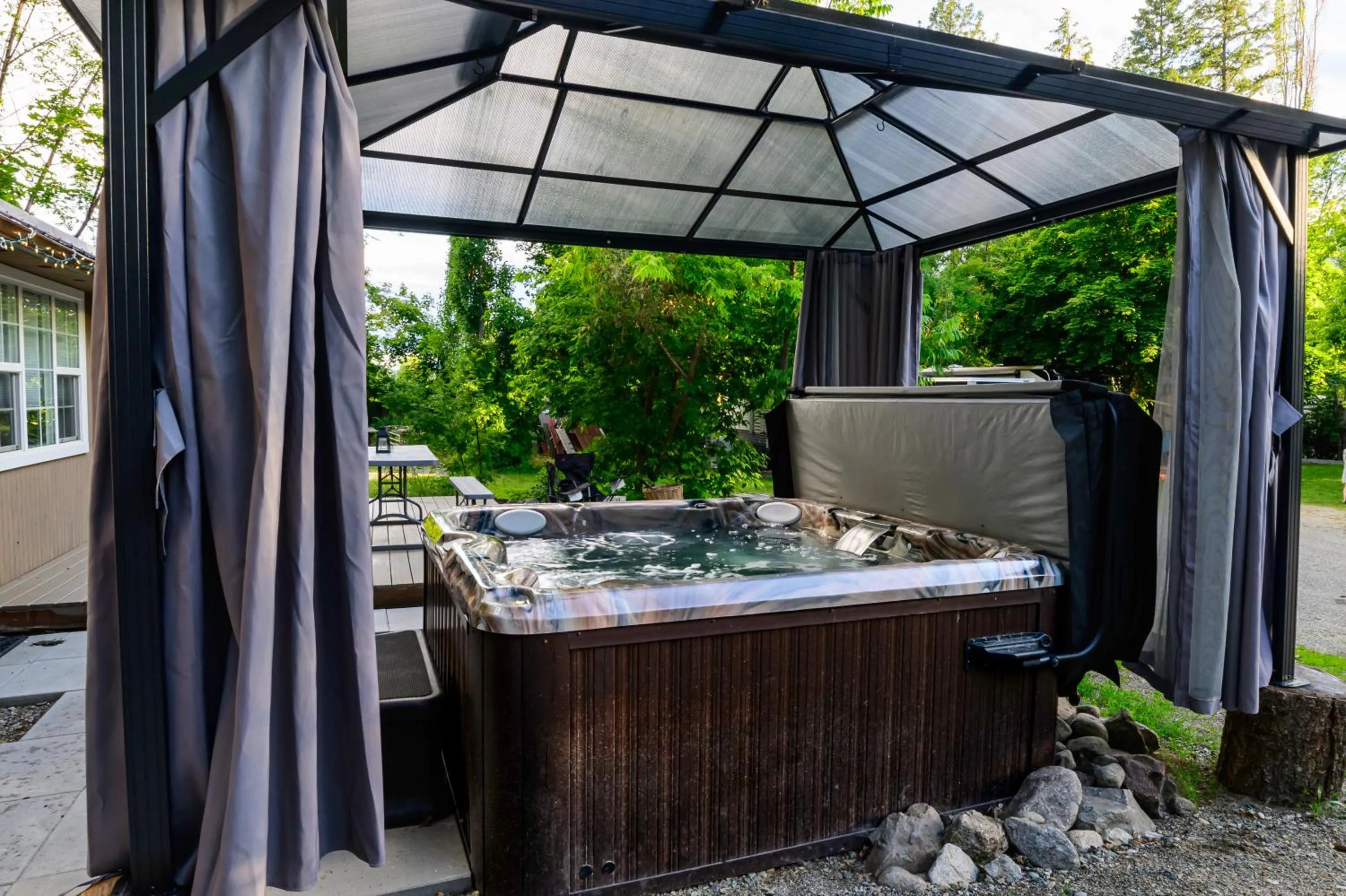 Barefoot Villas and Retreat