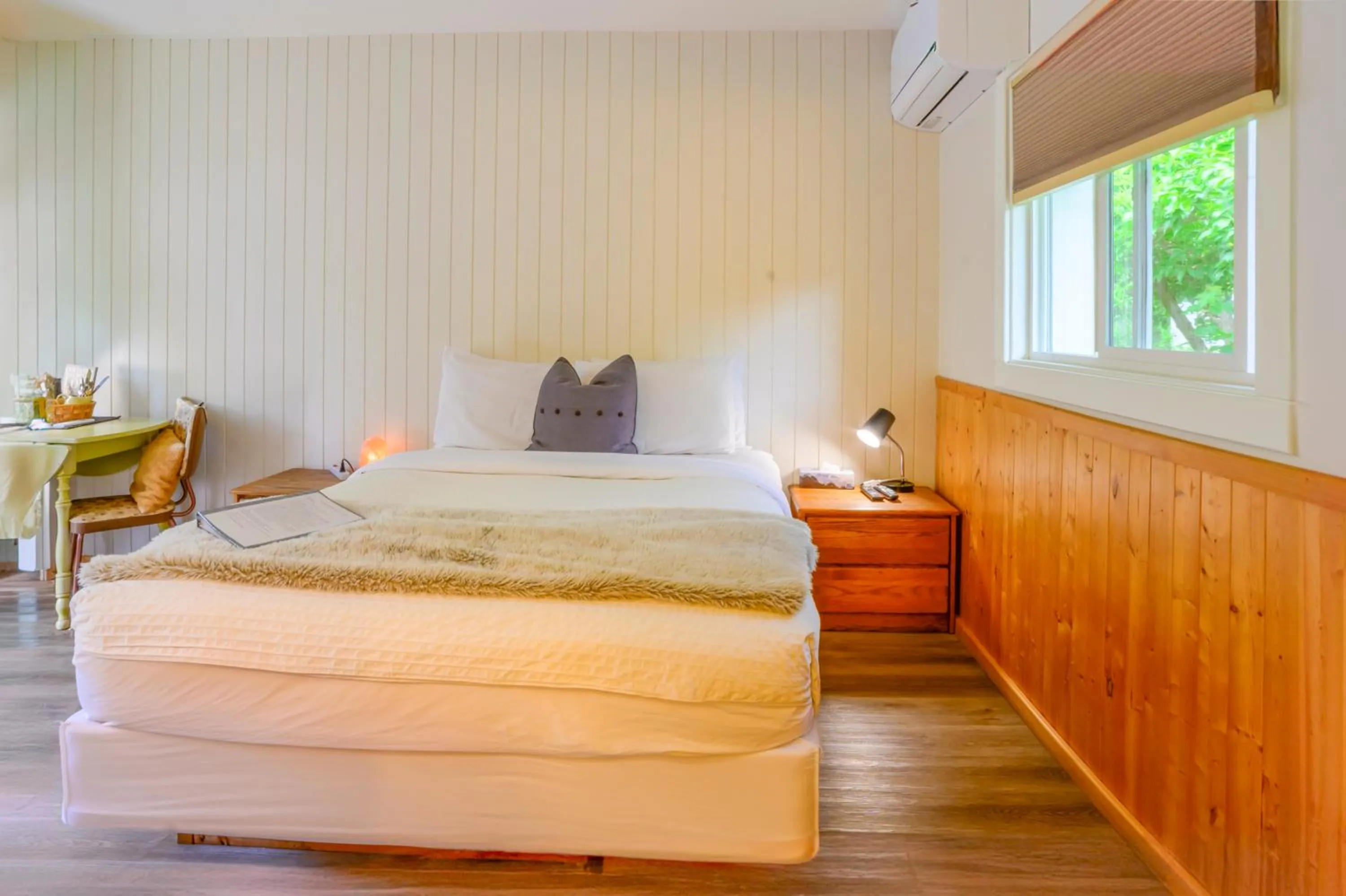 Bed in Barefoot Villas and Retreat