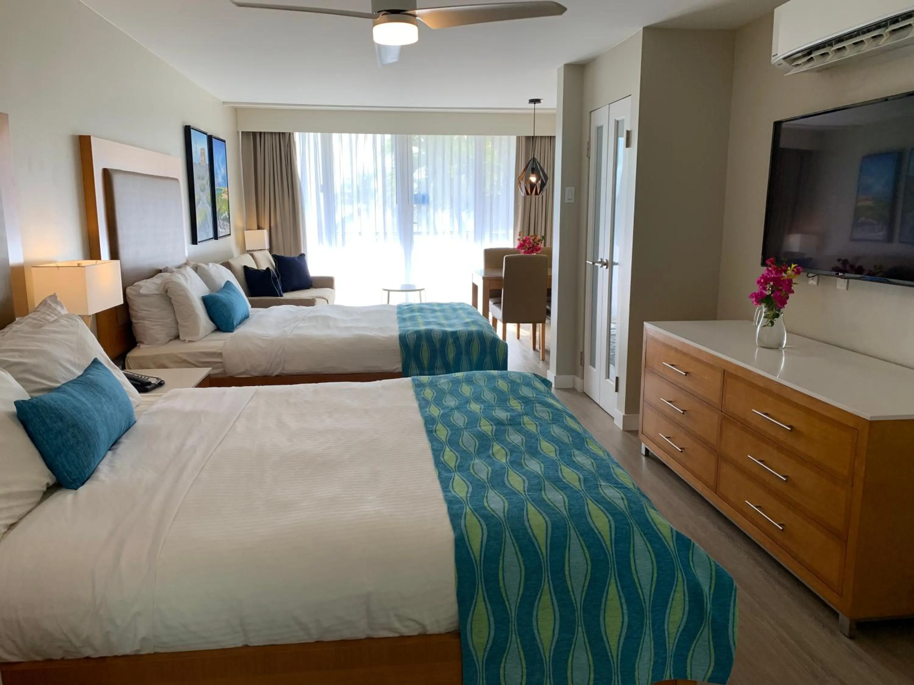 Bed in Divi Flamingo Beach Resort