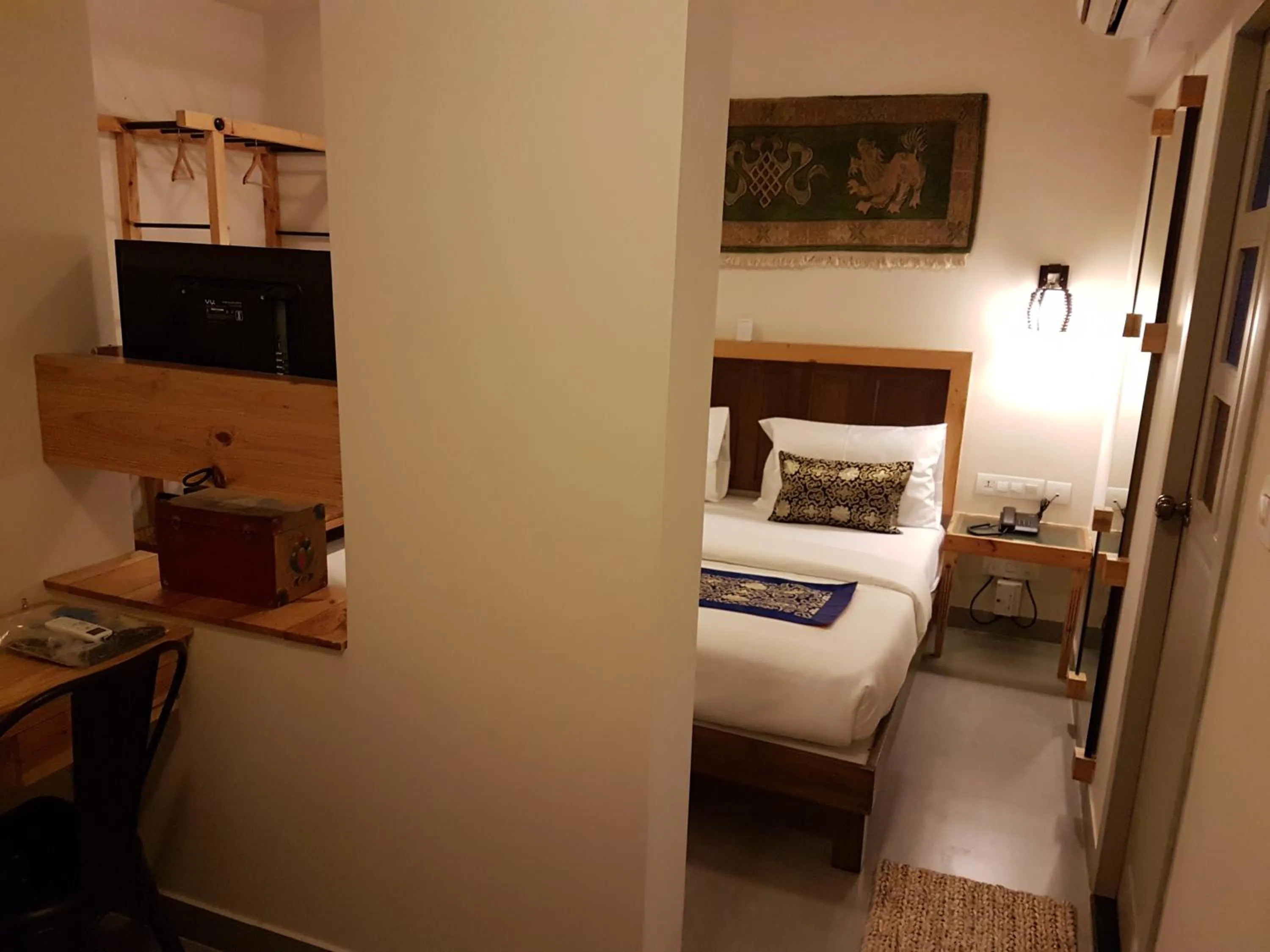 Deluxe Double Room (2 Adults + 1 Child) in Utse Suites