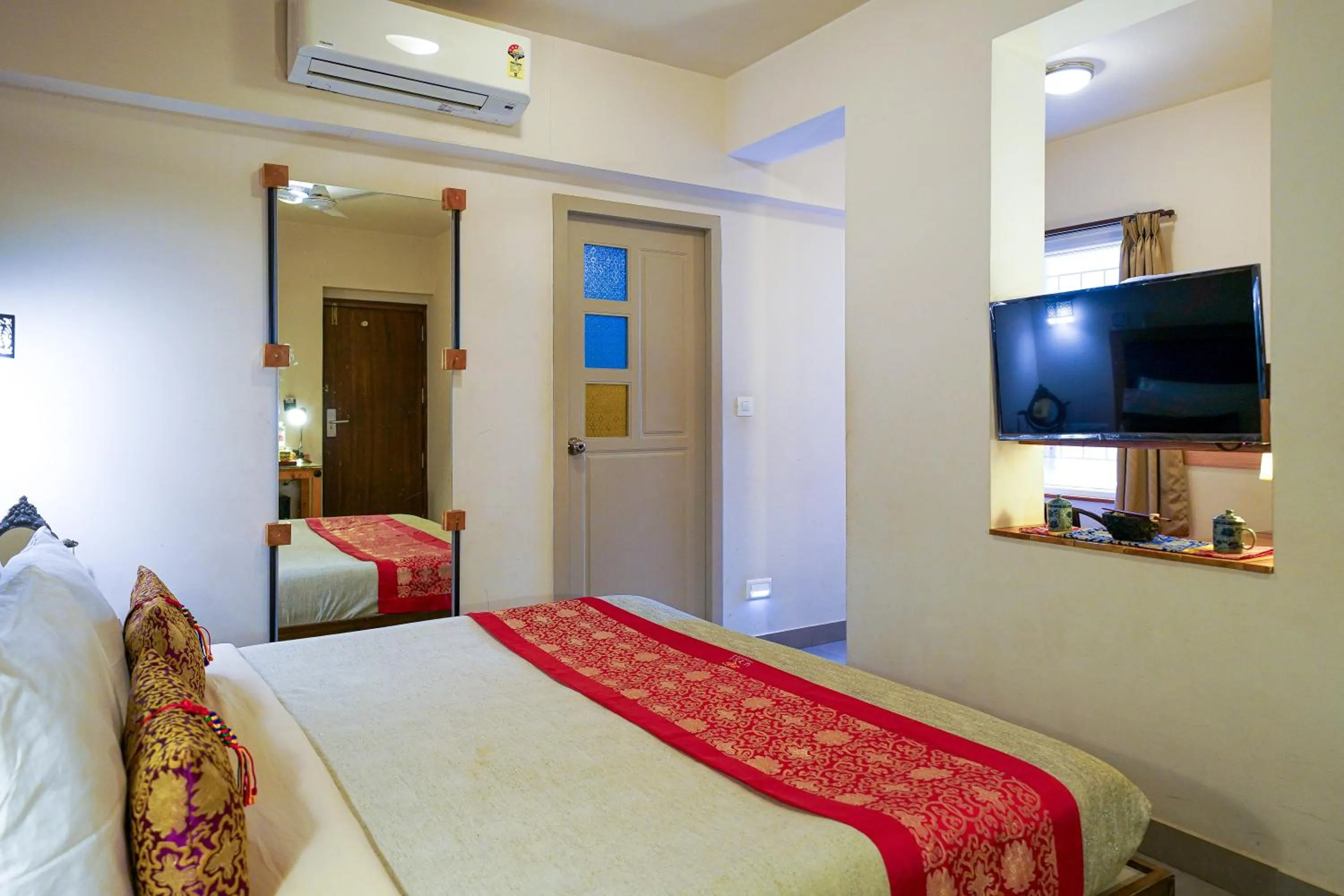 Bed in Open Hotel by Olive - Utse Suites