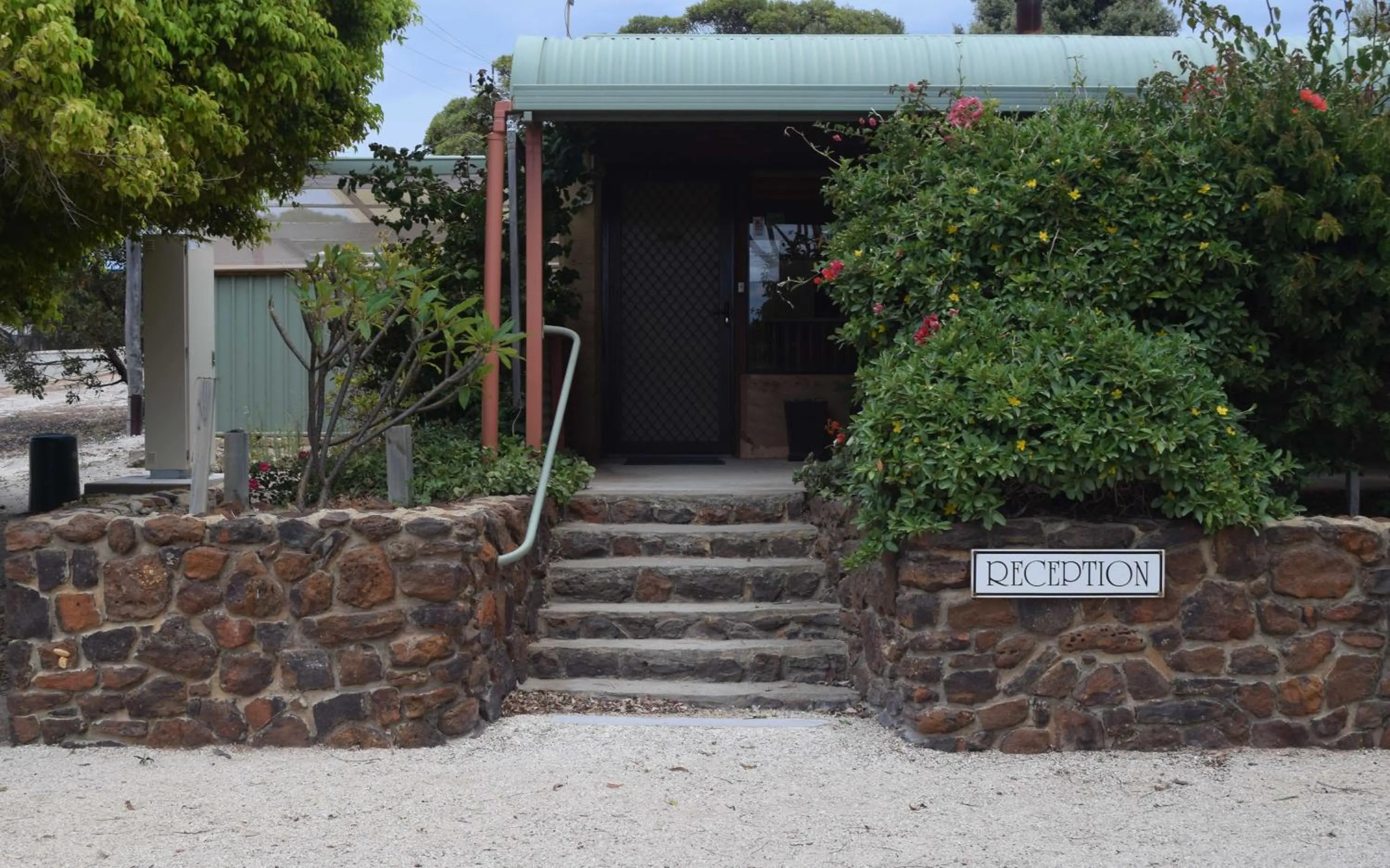 Property building in Hopetoun Motel & Chalet Village