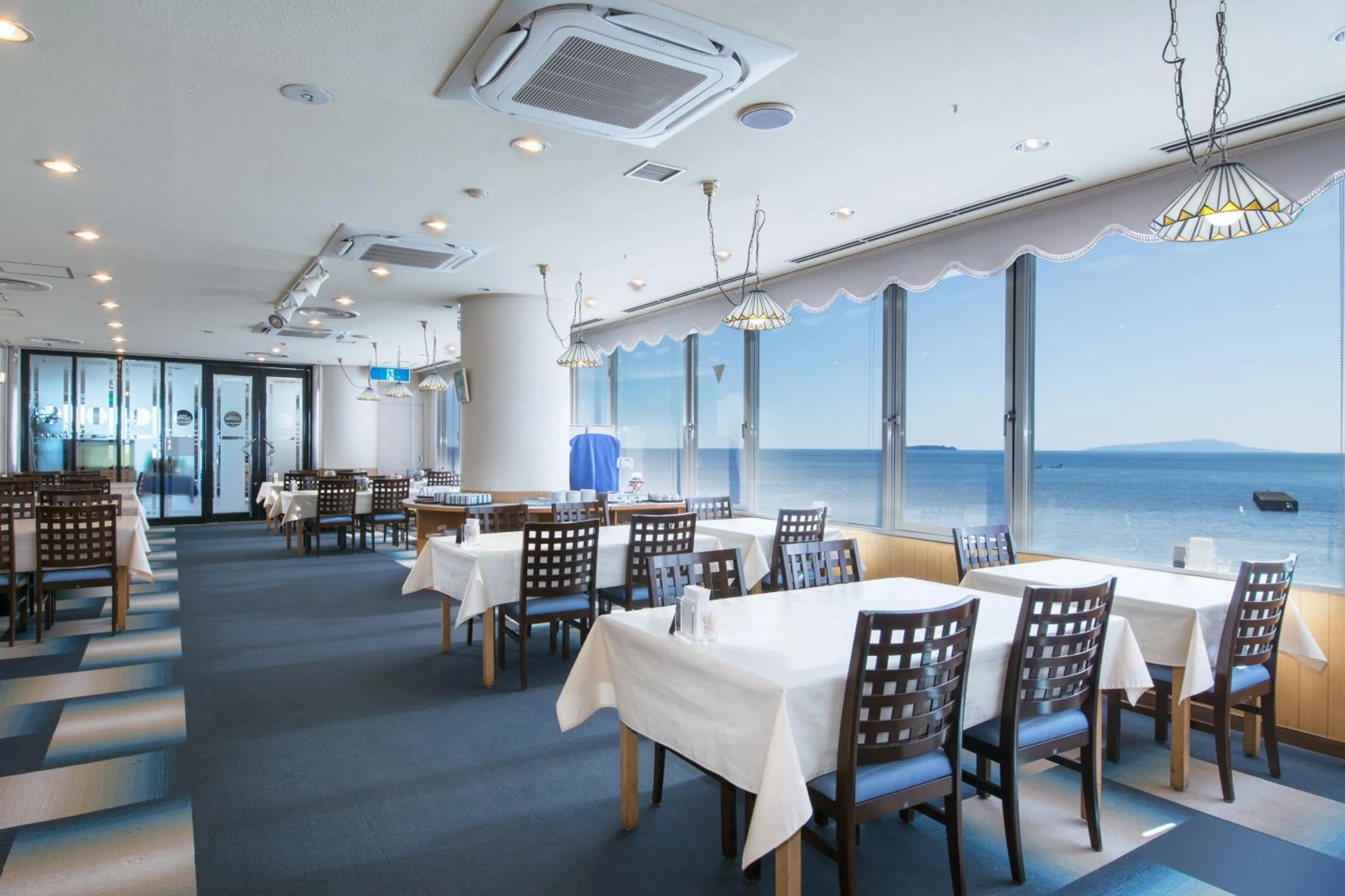 Restaurant/places to eat in Wisterian Life Club Atami