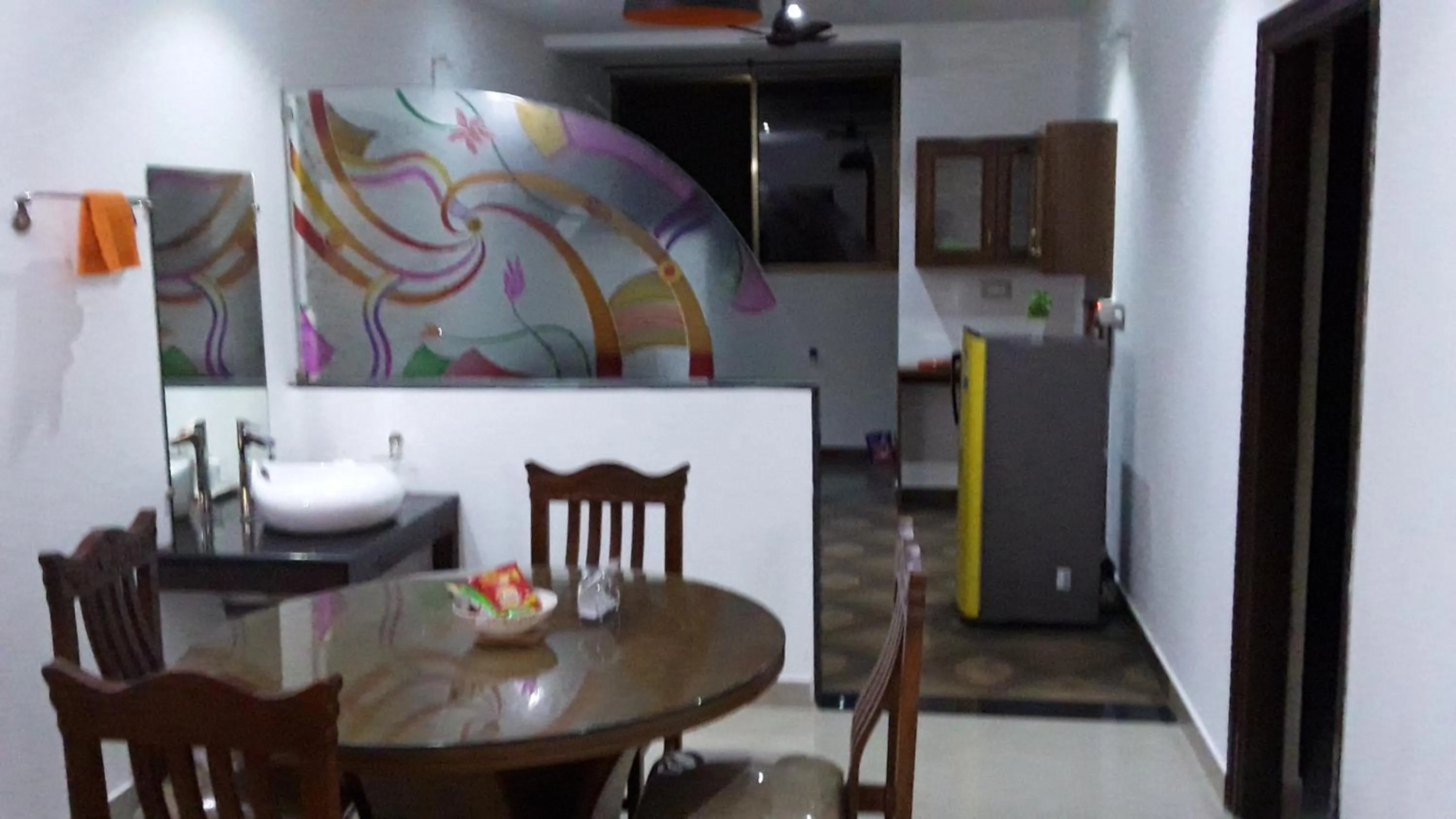 Kitchen or kitchenette in Hotel Mudra Midtown