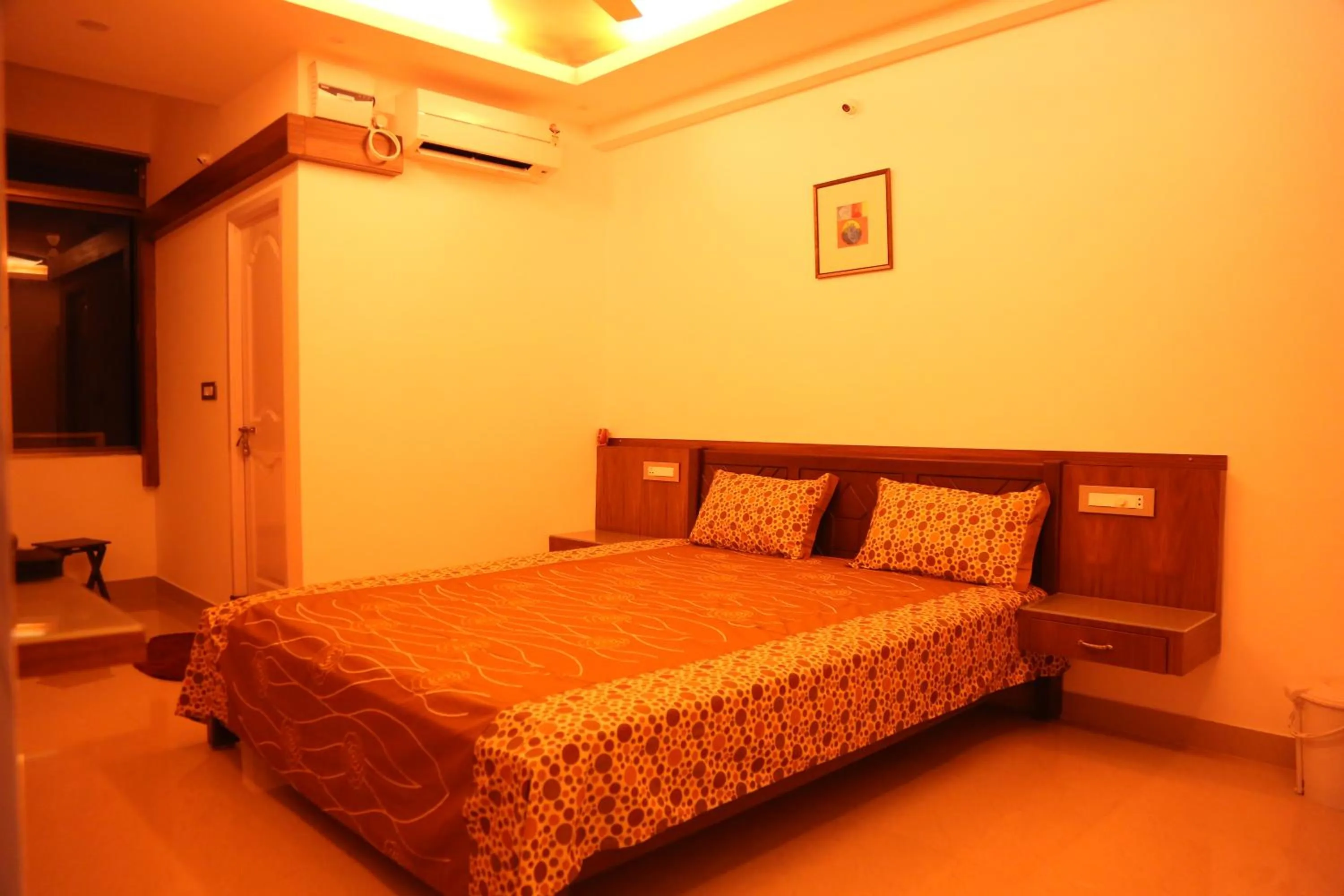 Photo of the whole room in Hotel Mudra Midtown