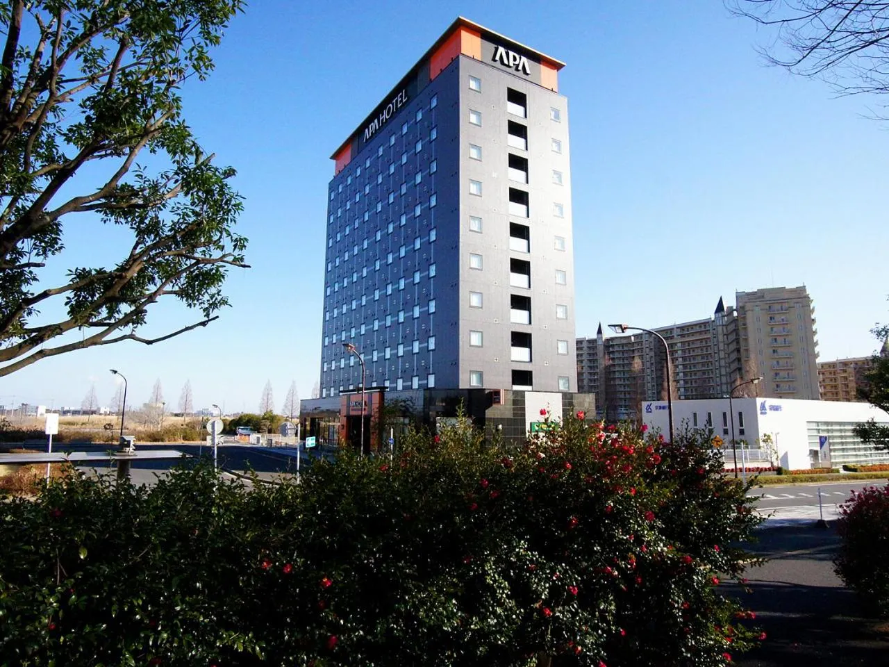 Facade/entrance in APA Hotel Chiba Inzaimakinohara Ekimae