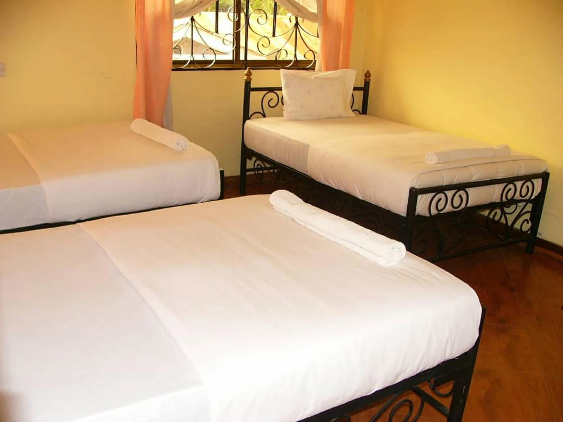 Photo of the whole room, Bed in Bright Star Hotel