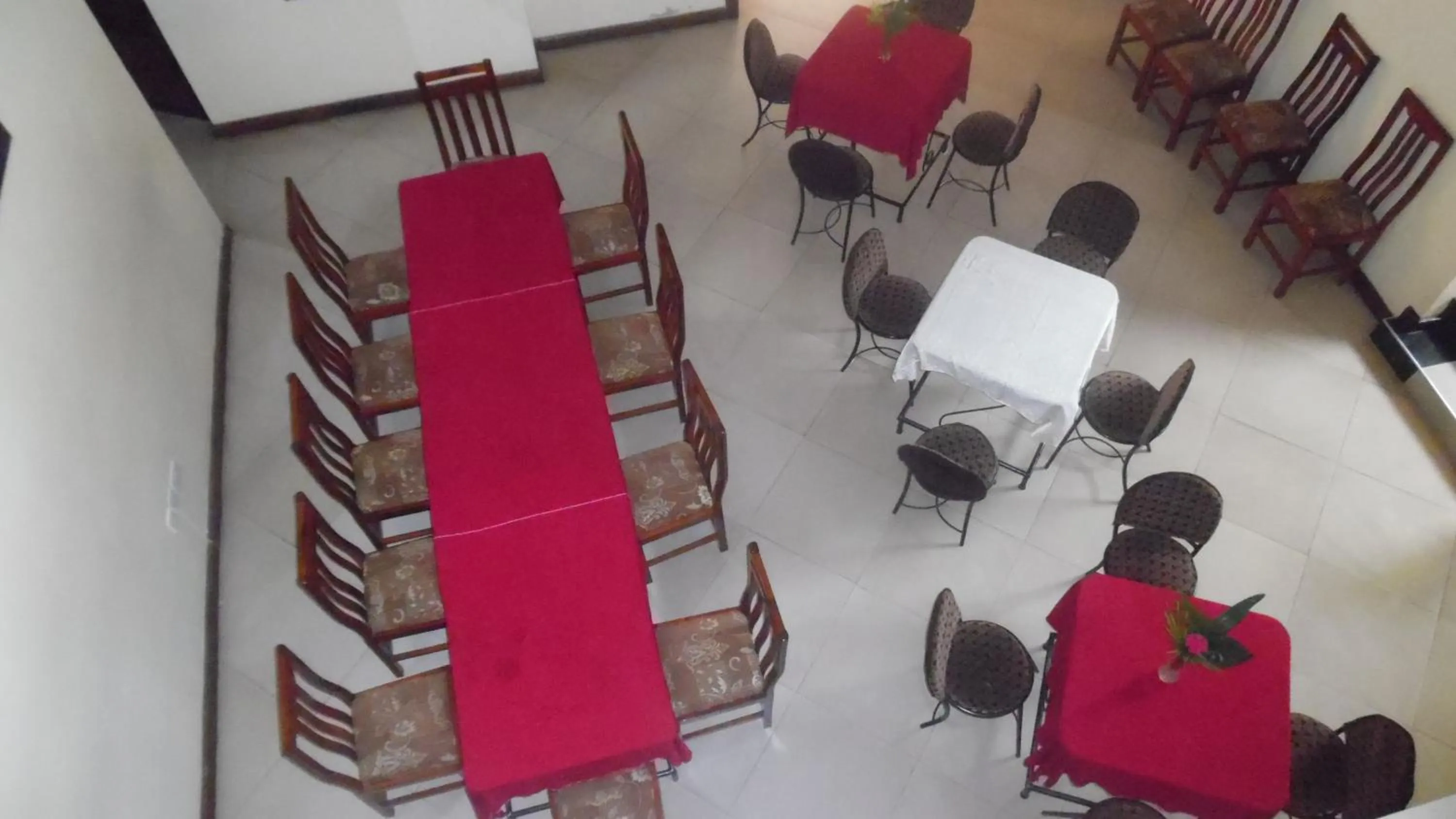 Restaurant/places to eat in Bright Star Hotel