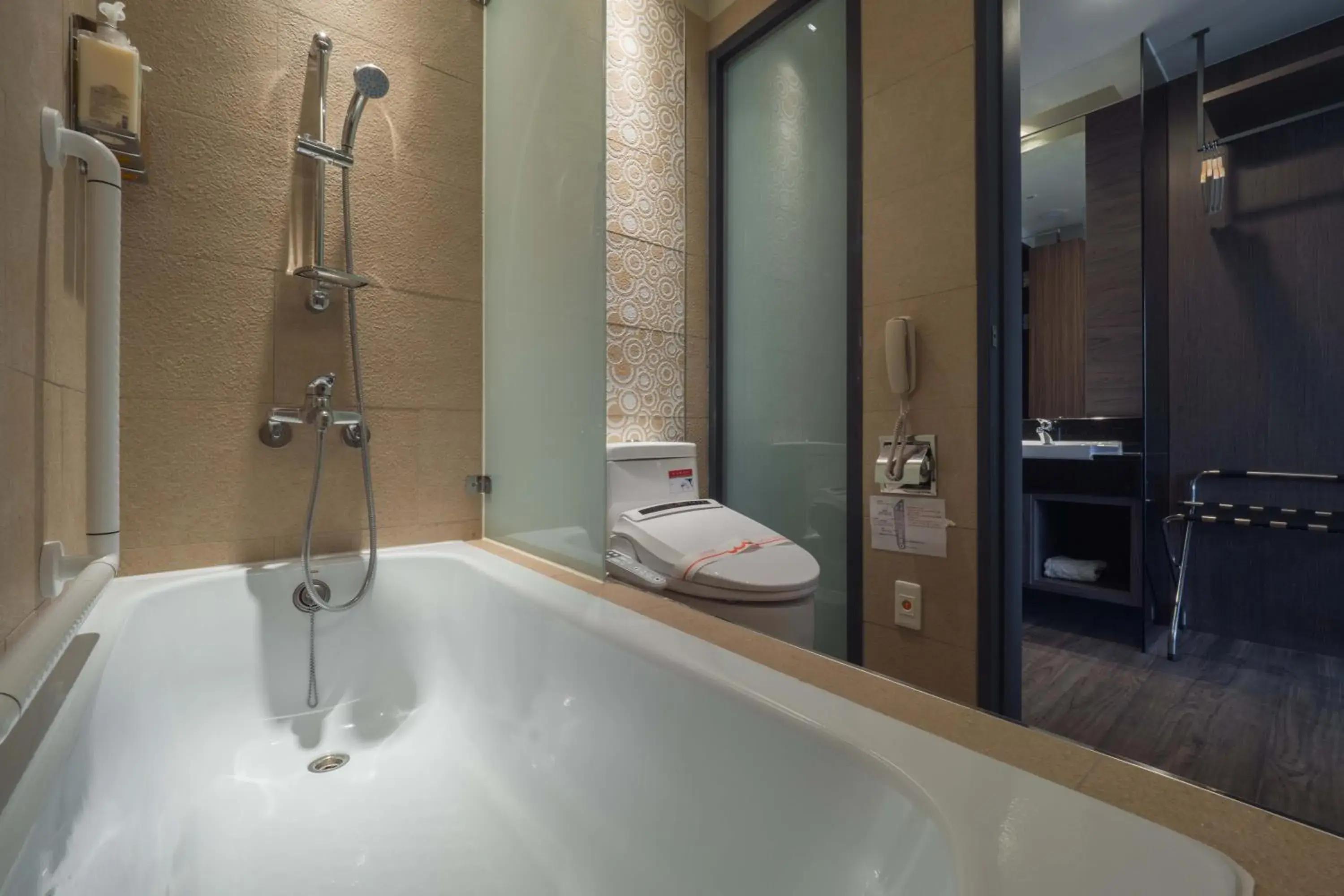 Deluxe Family Suite in Watermark Hotel Kaohsiung Main Station Deluxe Family Suite in Watermark Hotel Kaohsiung Main Station