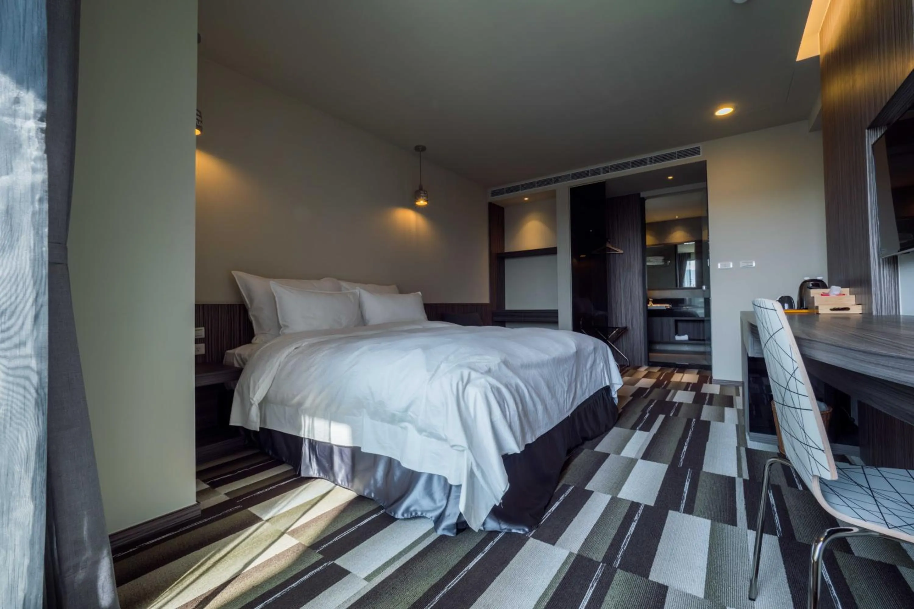 Bedroom, Bed in Watermark Hotel Kaohsiung Main Station