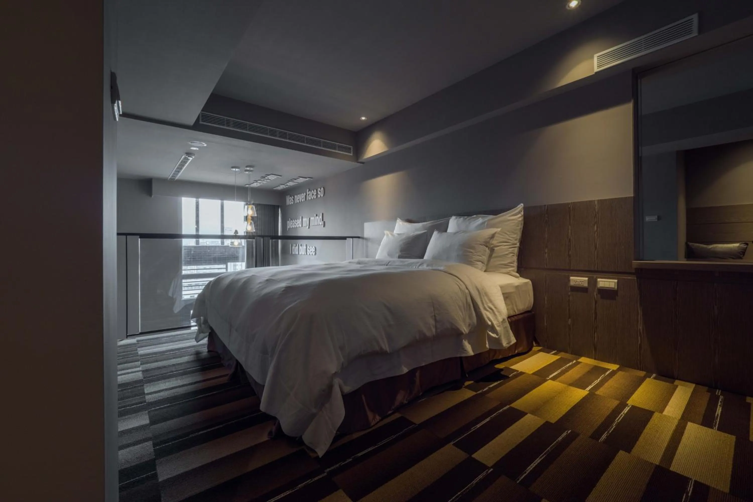 Bedroom, Bed in Watermark Hotel Kaohsiung Main Station