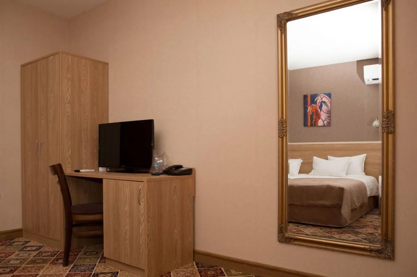 Photo of the whole room, Bed in Hotel Motto