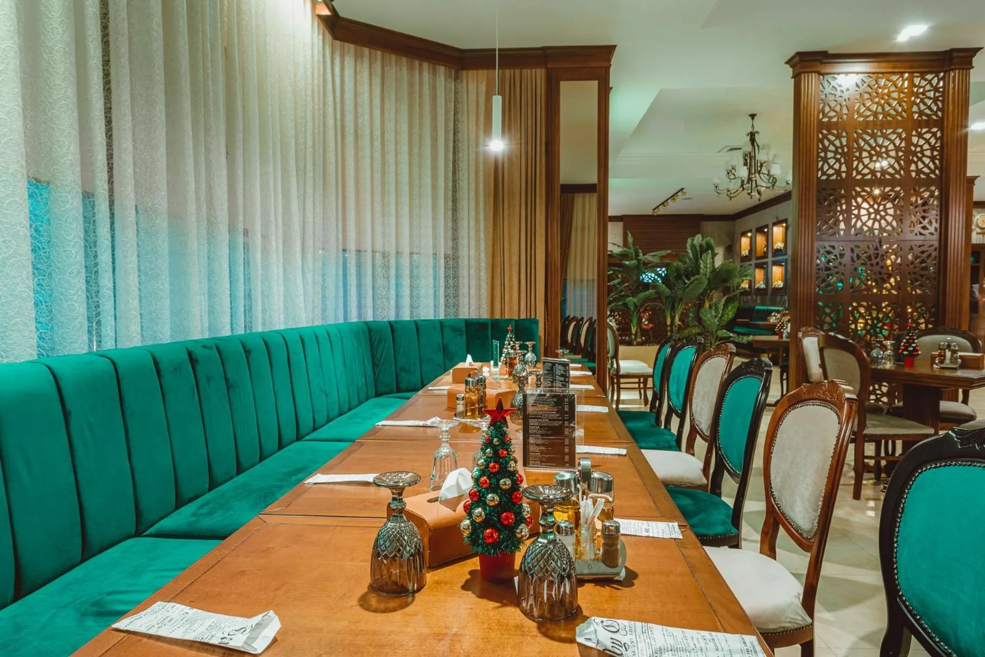 Restaurant/places to eat in Motel Andra