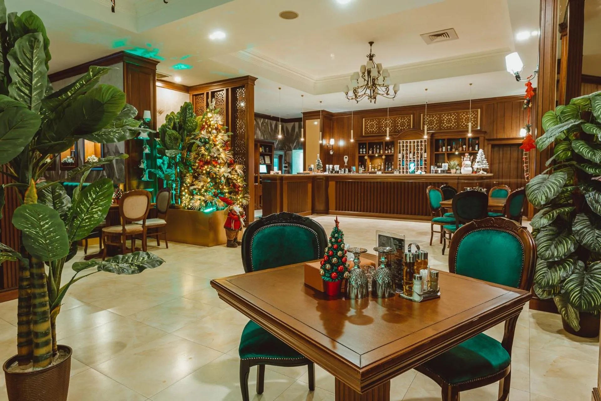 Restaurant/places to eat in Motel Andra