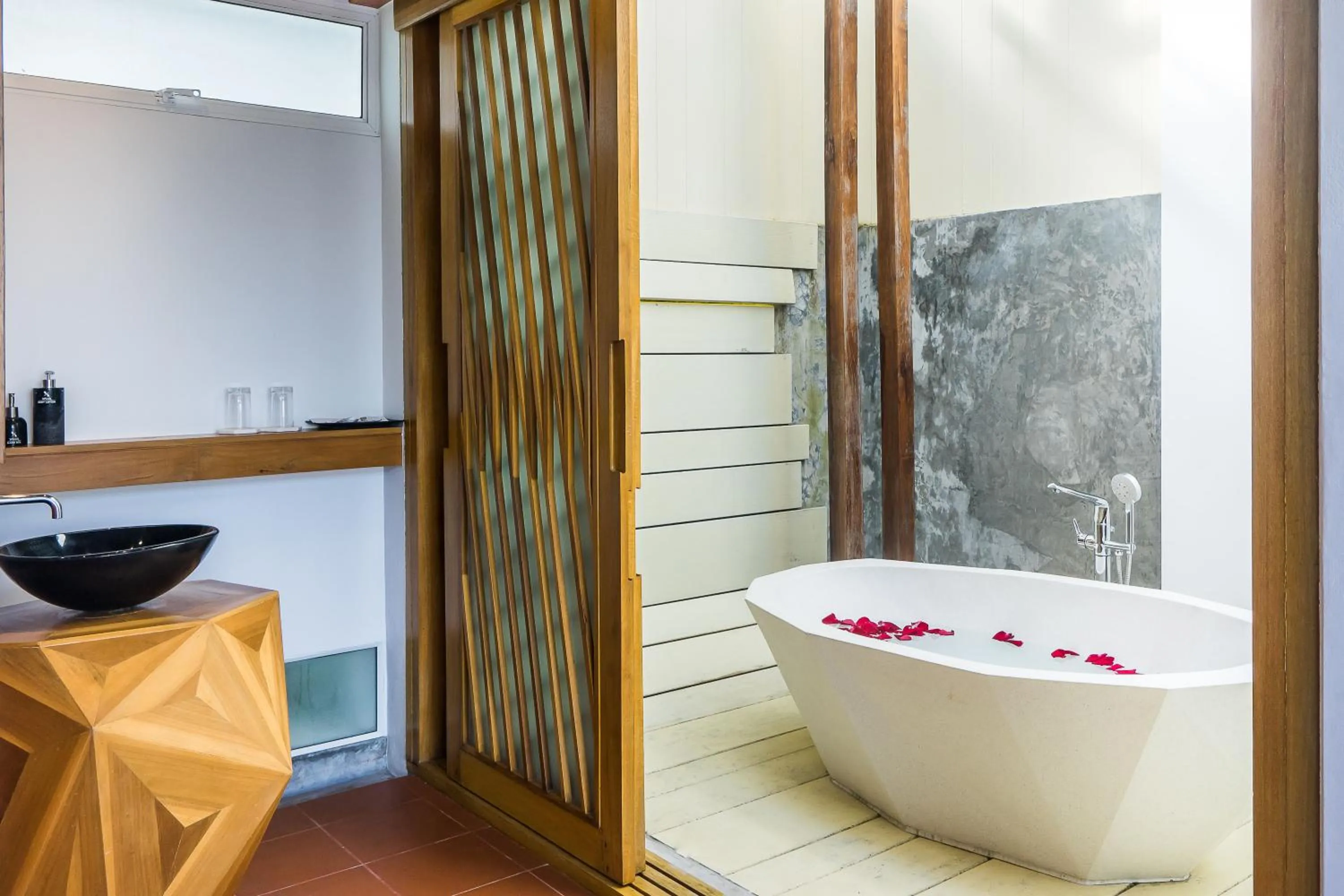 Bath in White Sand Samui Resort