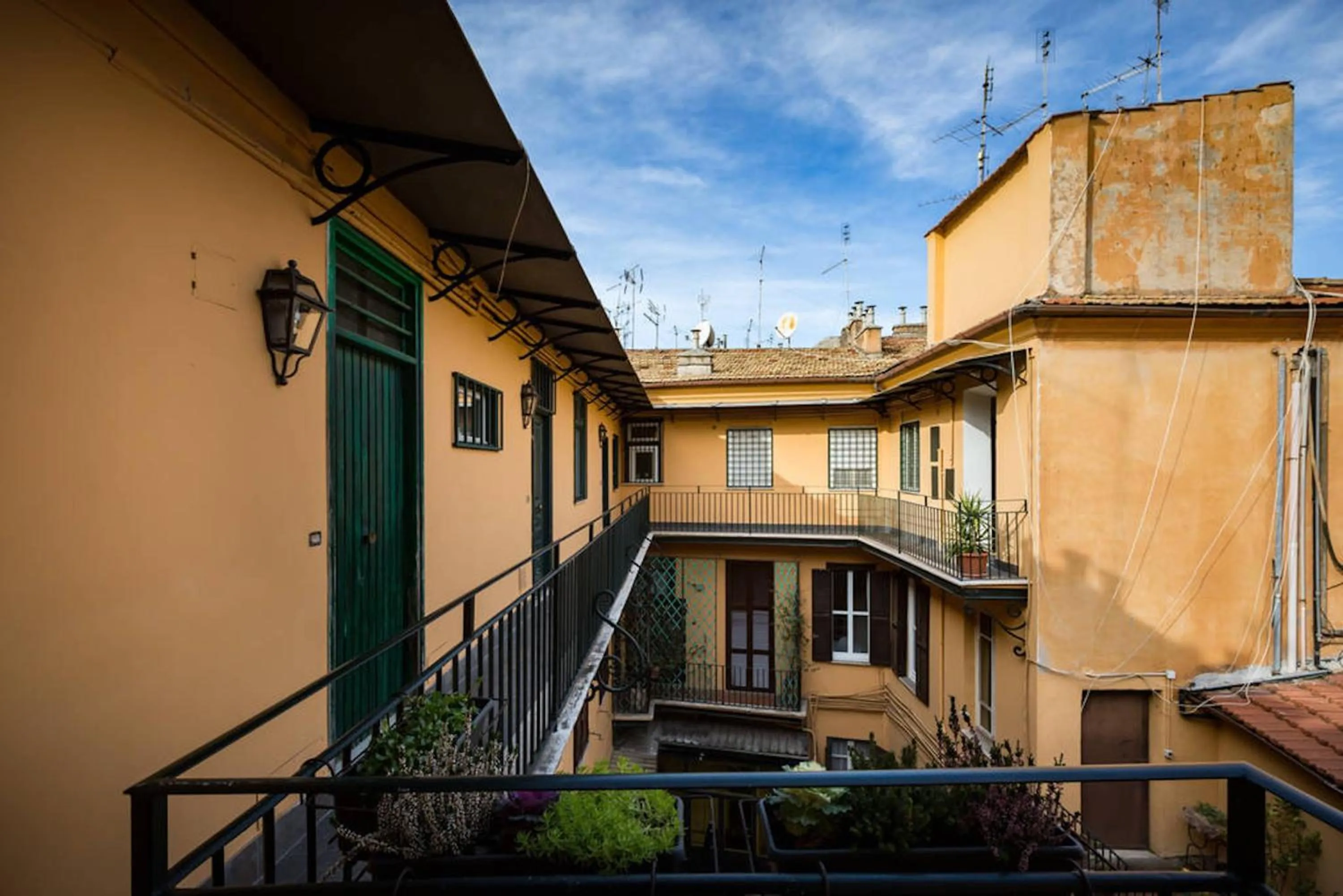 Facade/entrance in The Royal Crown