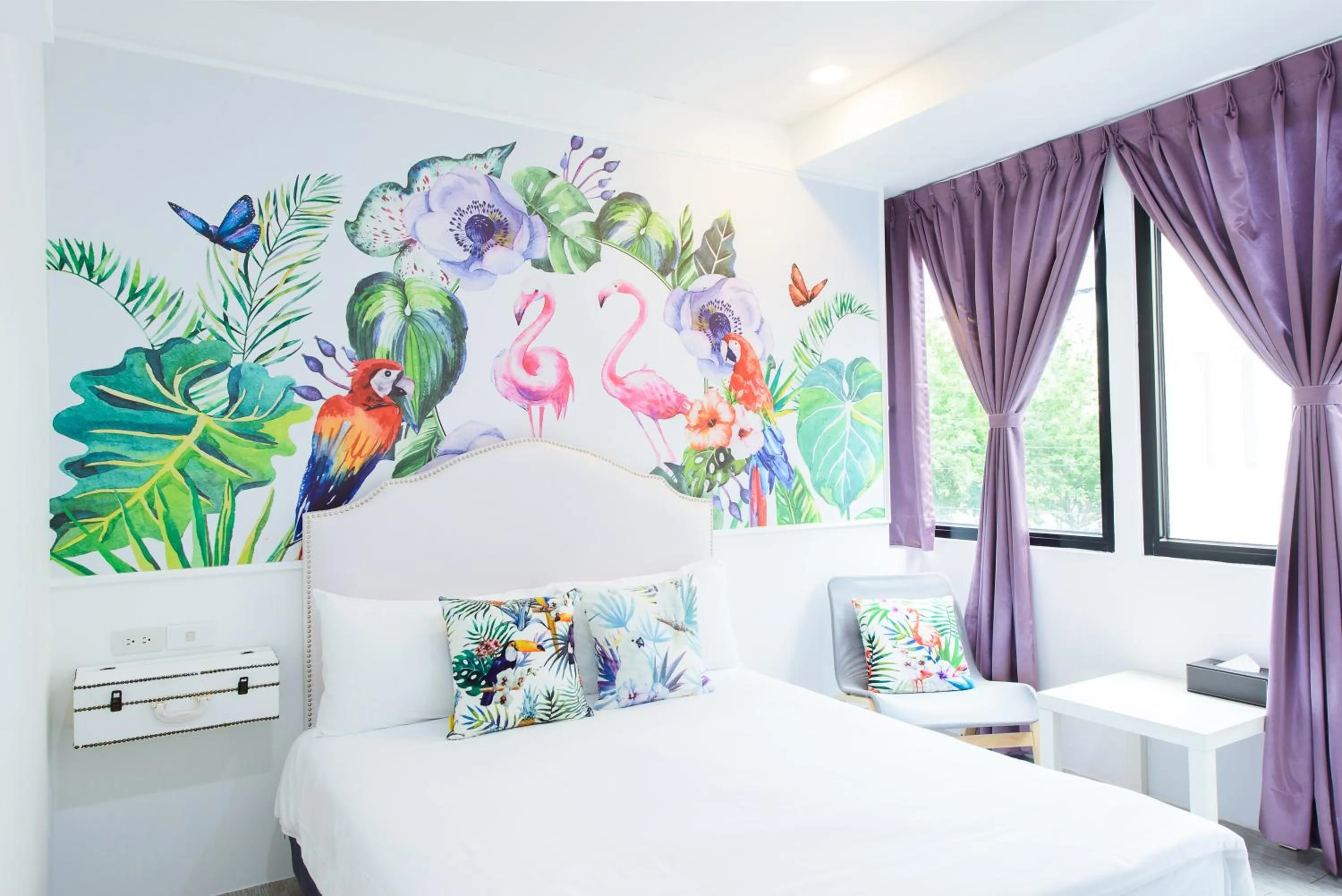 bunk bed, Bed in Live in the Happiness