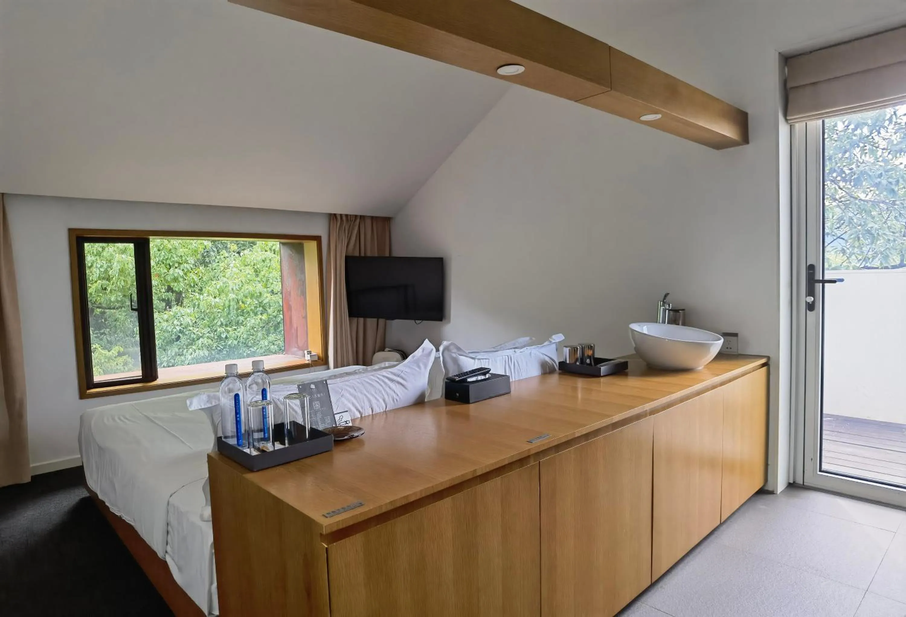 Photo of the whole room in Aventree Hotel