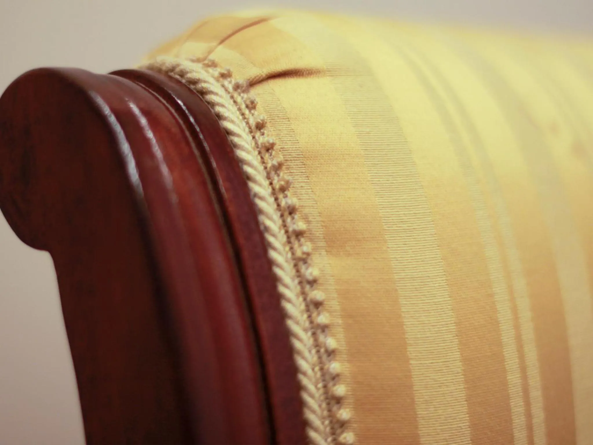 Decorative detail in Casa Isolani Luxury Rooms Piazza Maggiore 1