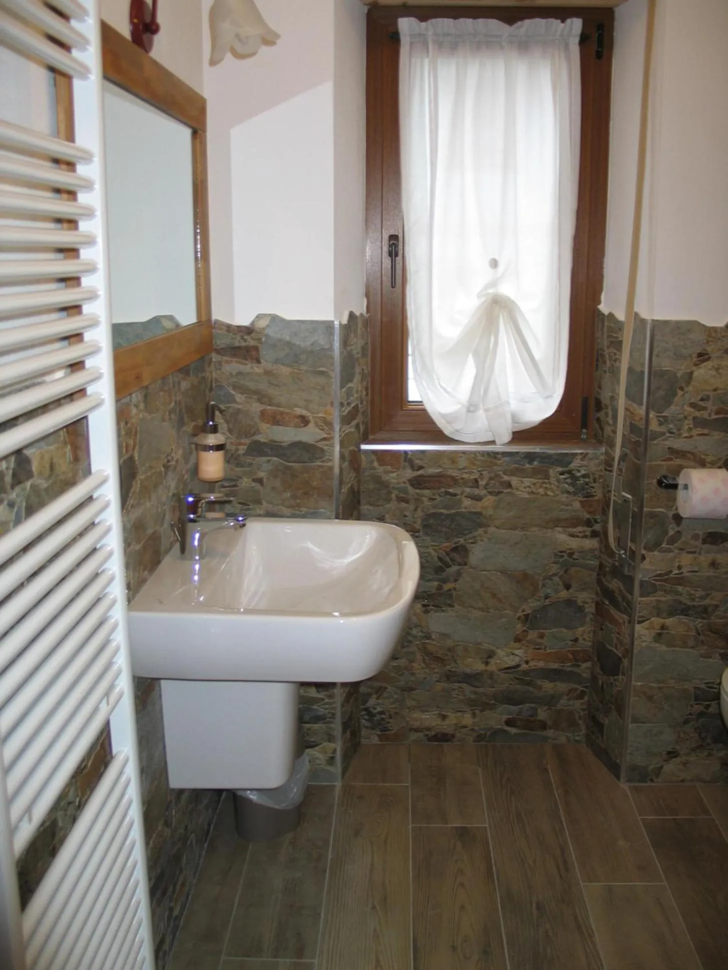 Bathroom in B & B Le Riue