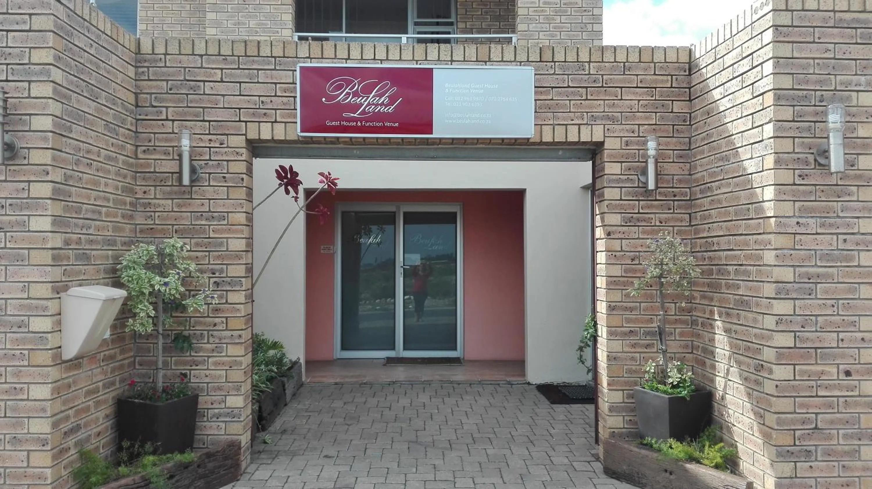 Facade/entrance in Beulahland Guesthouse