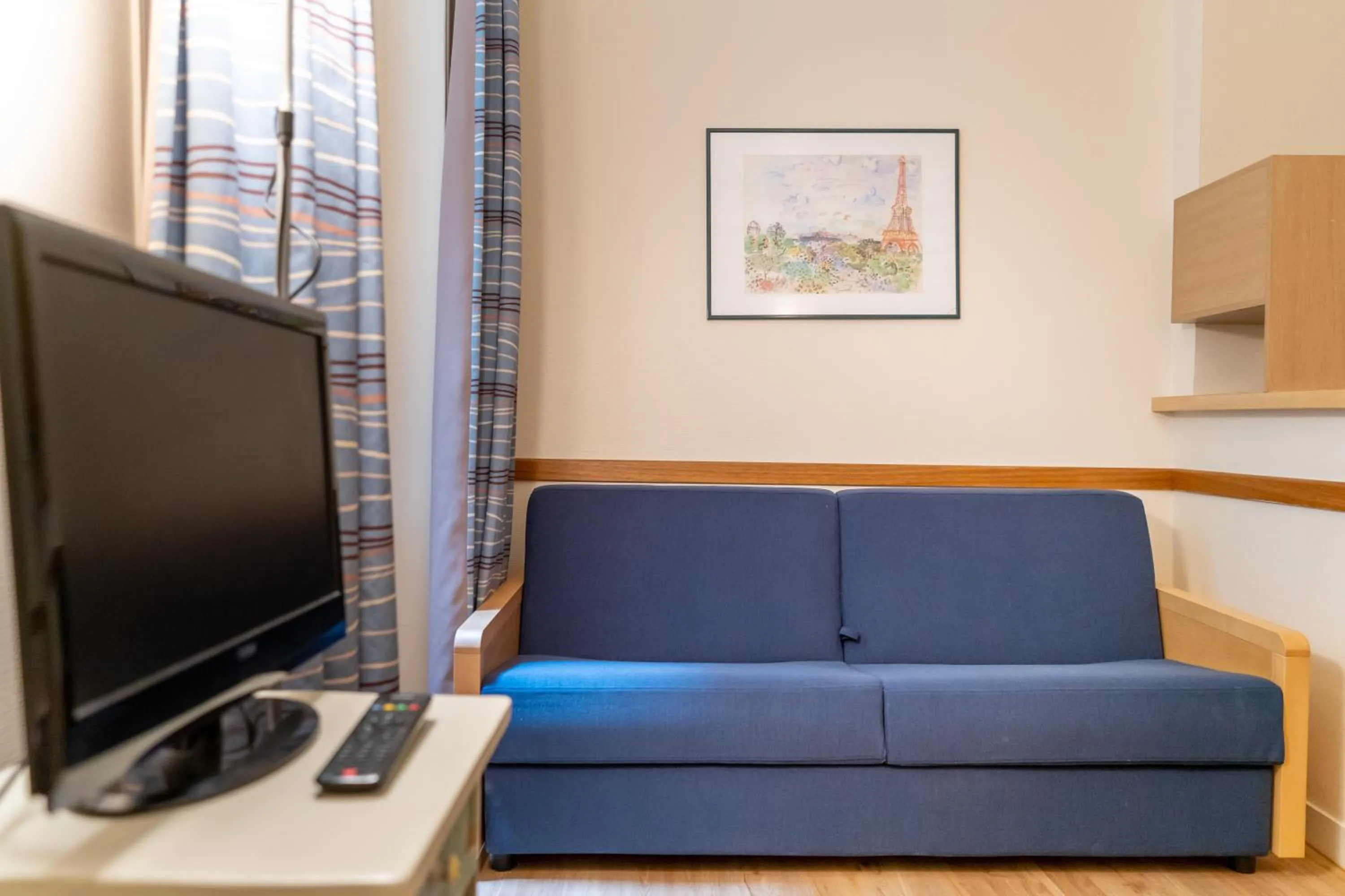 Living room in Hôtel Capfun Le Saint Germain, Paris