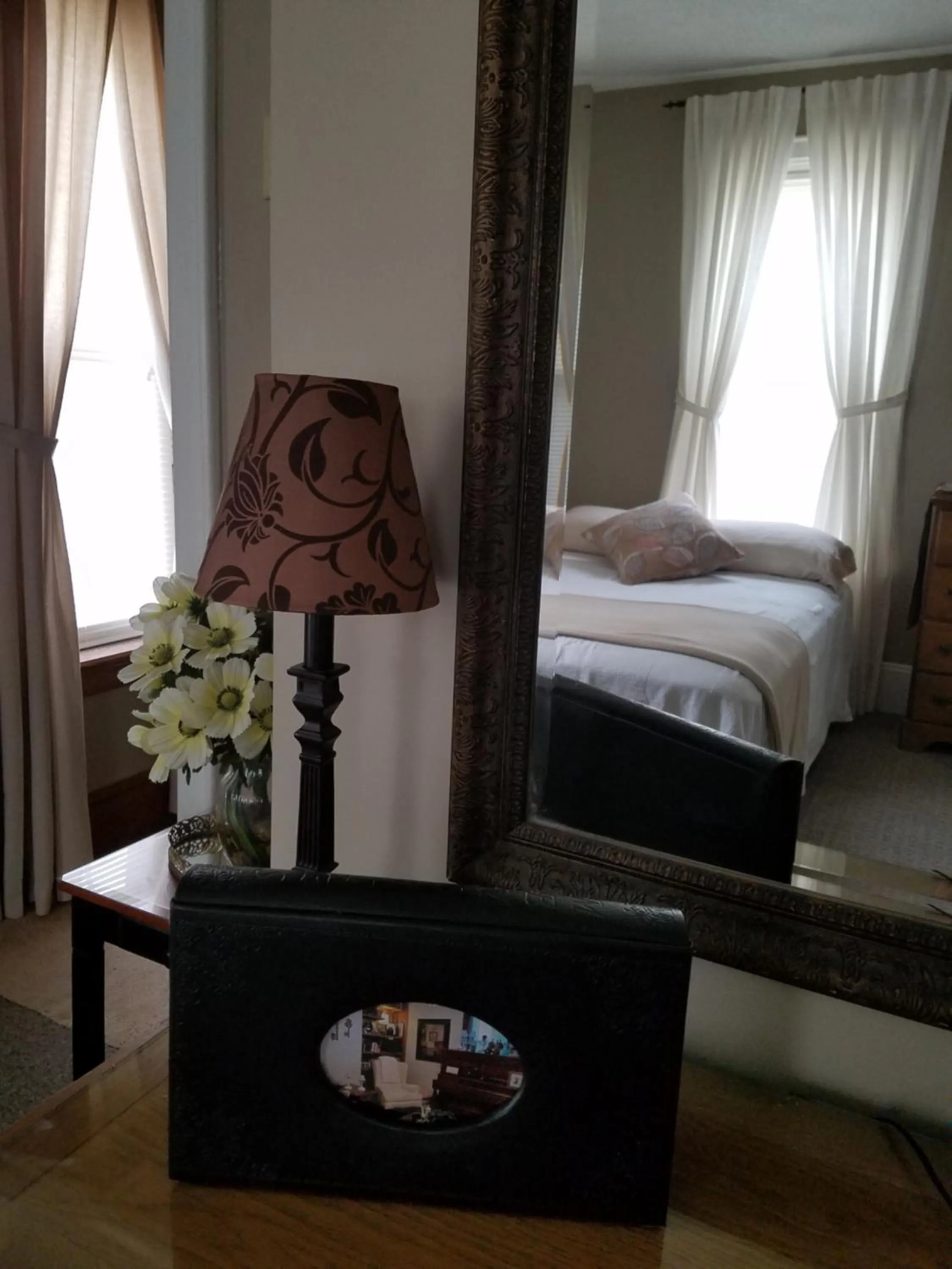 Decorative detail in Carraway Guest House