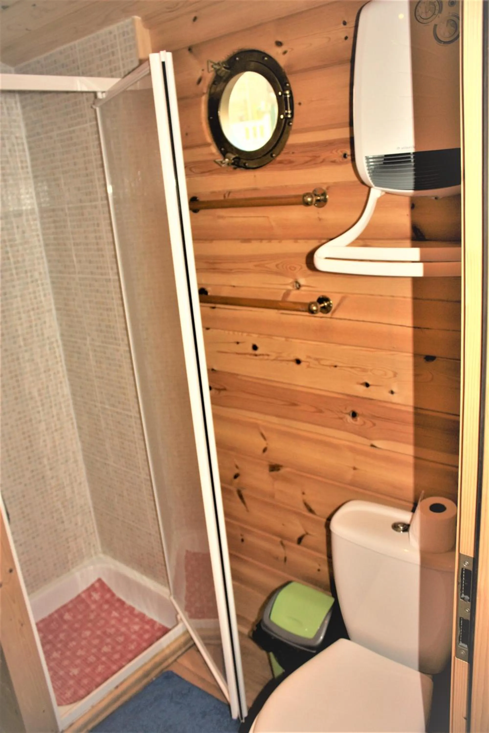 Bathroom in La Gypsy Caravan