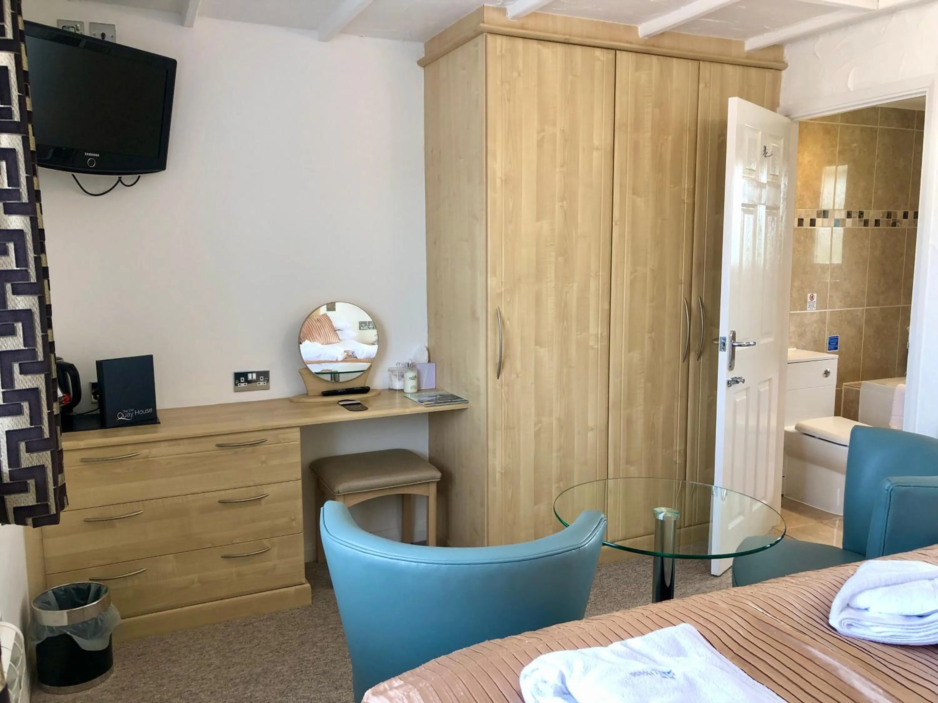 Bedroom in The Old Quay House