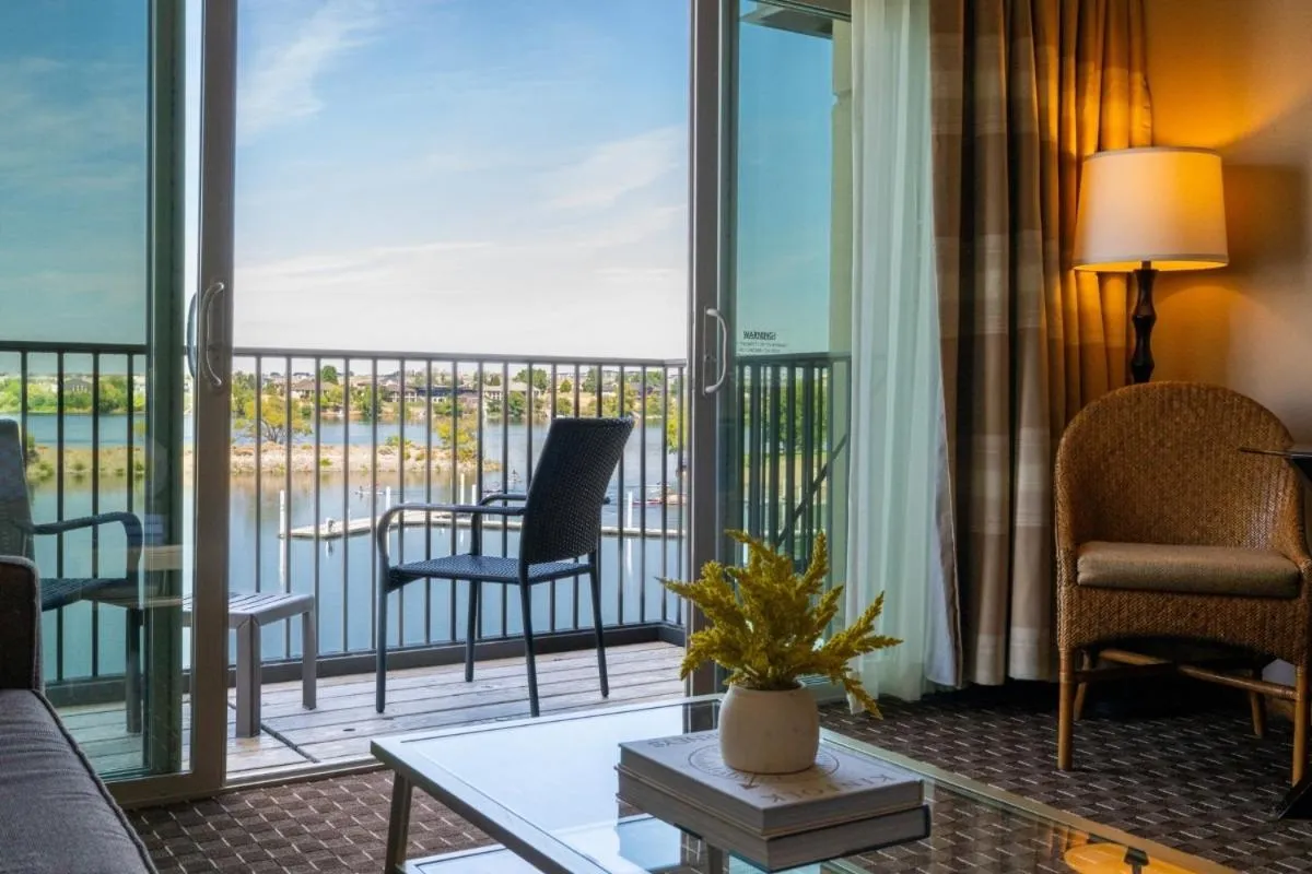 The Lodge at Columbia Point