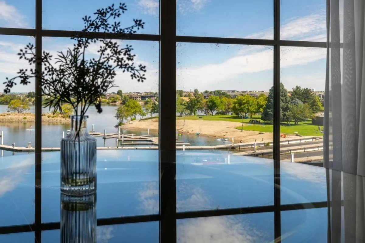 The Lodge at Columbia Point