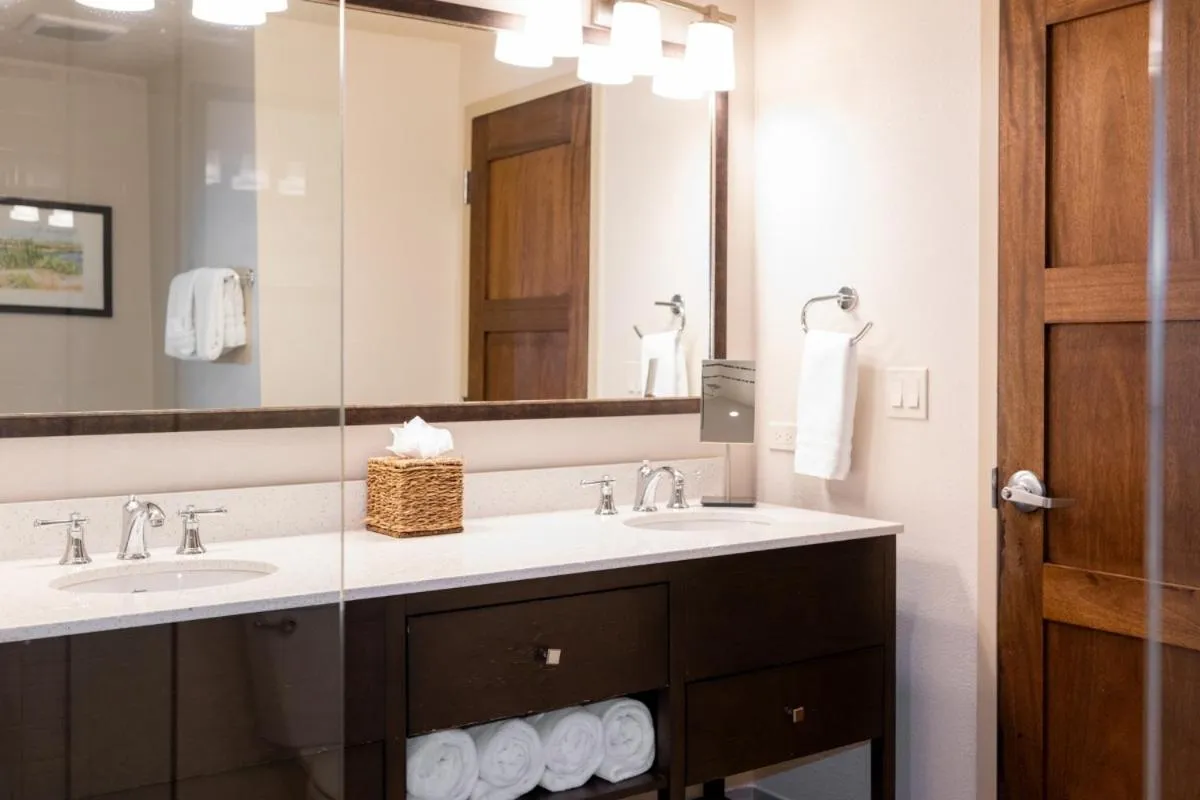 The Lodge at Columbia Point