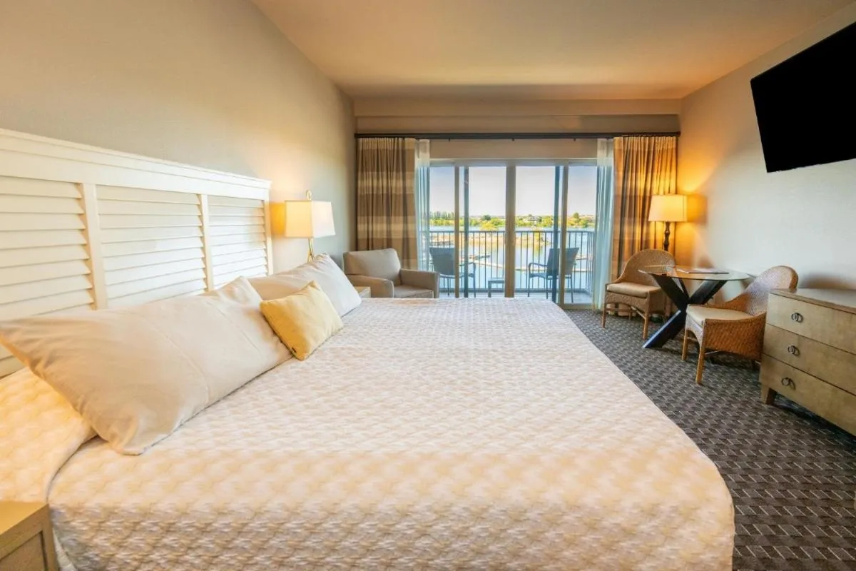 Bed in The Lodge at Columbia Point